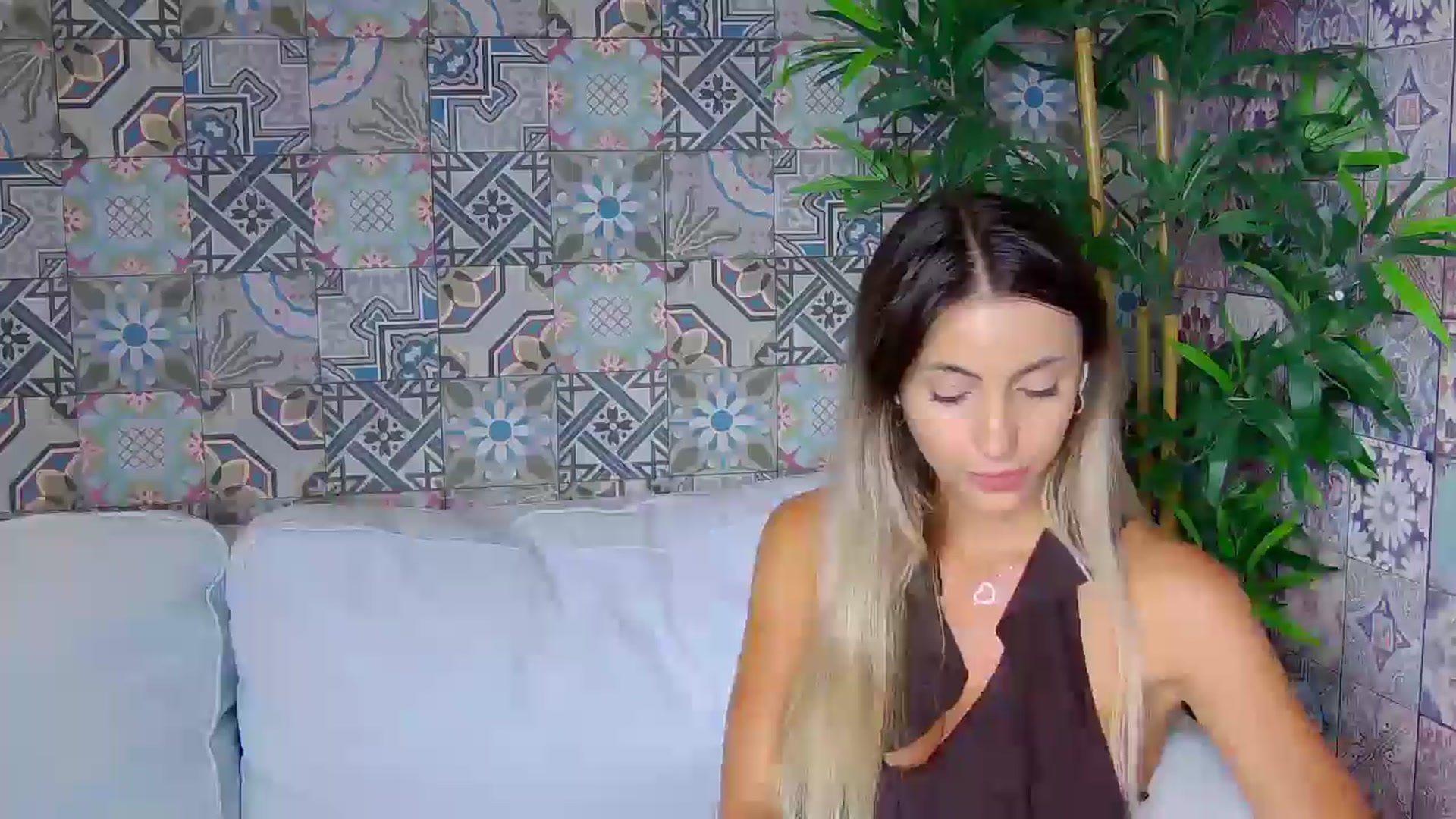 Gallery image thumbnail from Blonde_Ashley's myfreecams stream on, 10/14/2025, 17:01 image 20 of 20