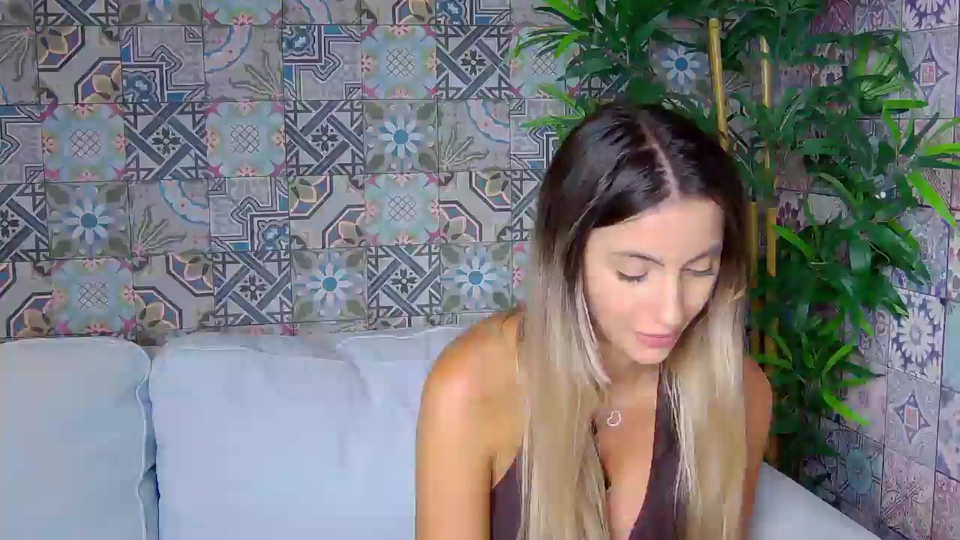 Gallery image thumbnail from Blonde_Ashley's myfreecams stream on, 10/14/2025, 17:01 image 2 of 20