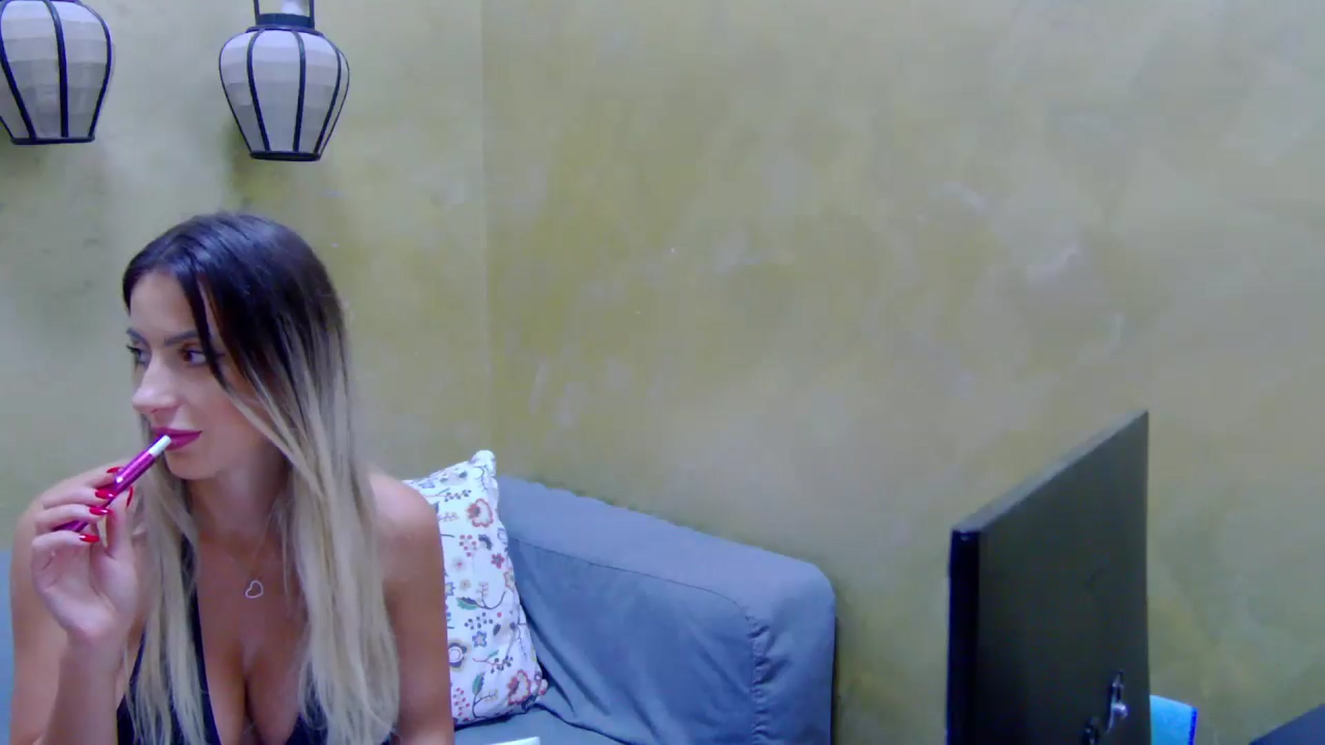 Gallery image thumbnail from Blonde_Ashley's myfreecams stream on, 10/16/2025, 14:57 image 2 of 20
