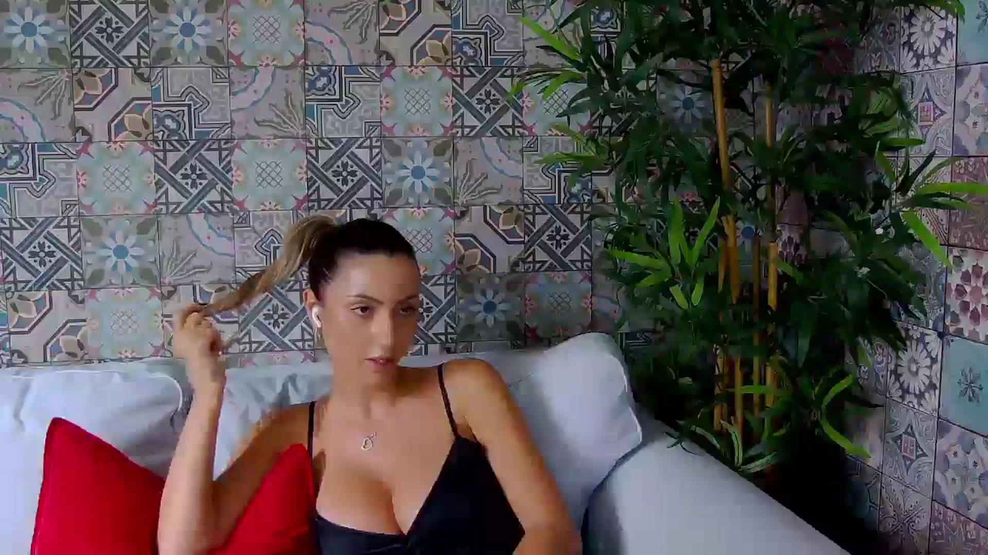 Gallery image thumbnail from Blonde_Ashley's myfreecams stream on, 10/24/2025, 11:09 image 11 of 20