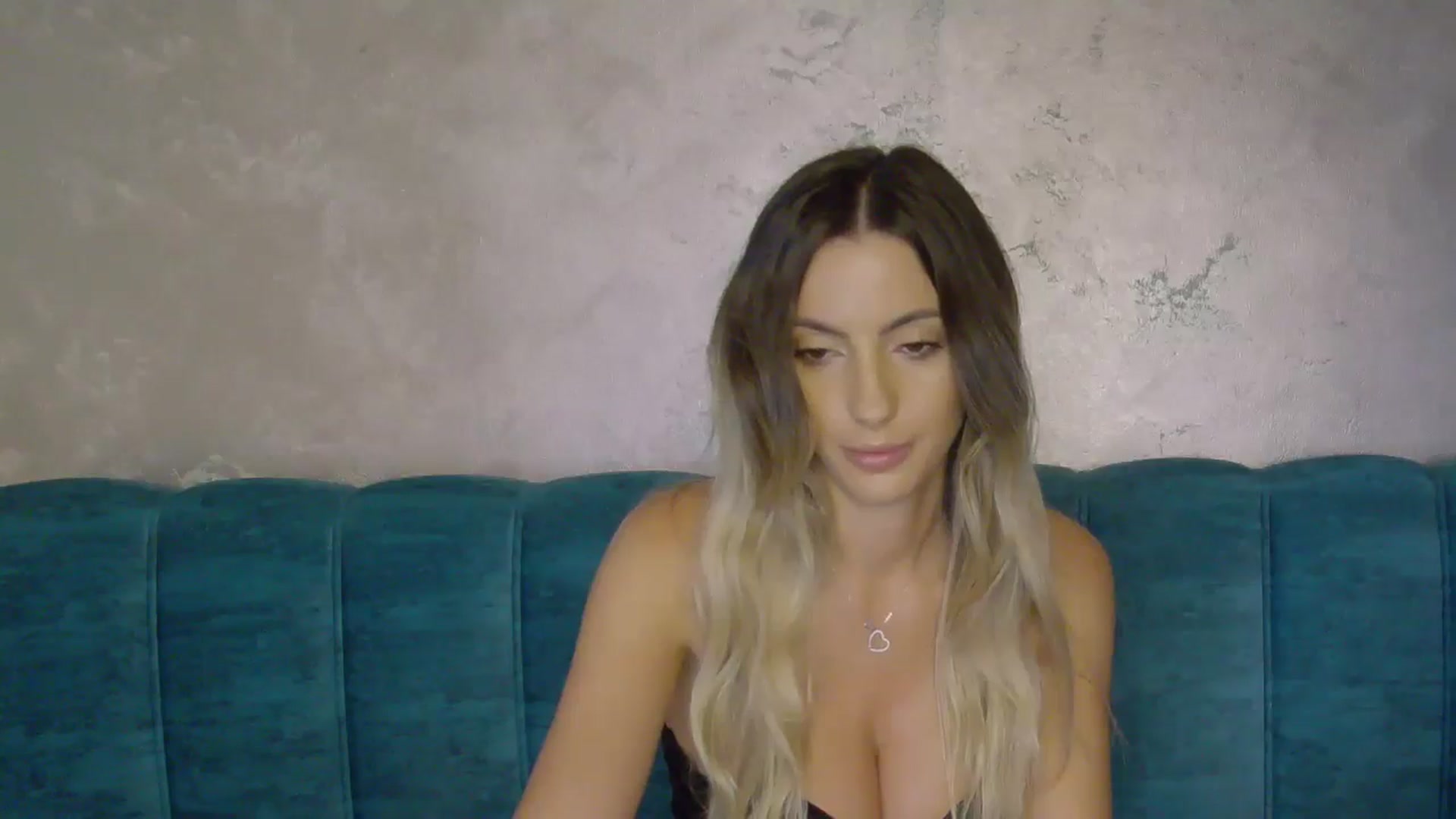 Gallery image thumbnail from Blonde_Ashley's myfreecams stream on, 10/25/2025, 17:20 image 13 of 20