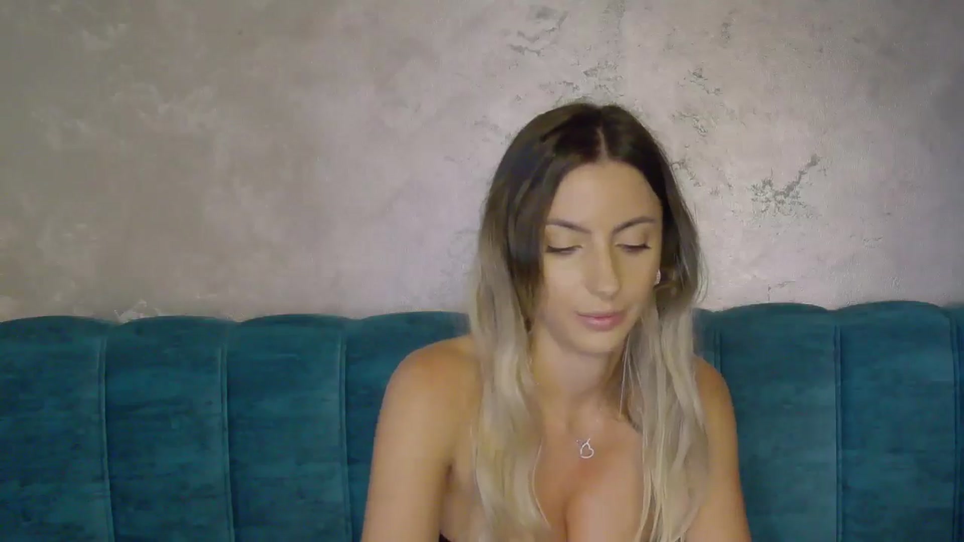Gallery image thumbnail from Blonde_Ashley's myfreecams stream on, 10/25/2025, 17:33 image 12 of 20