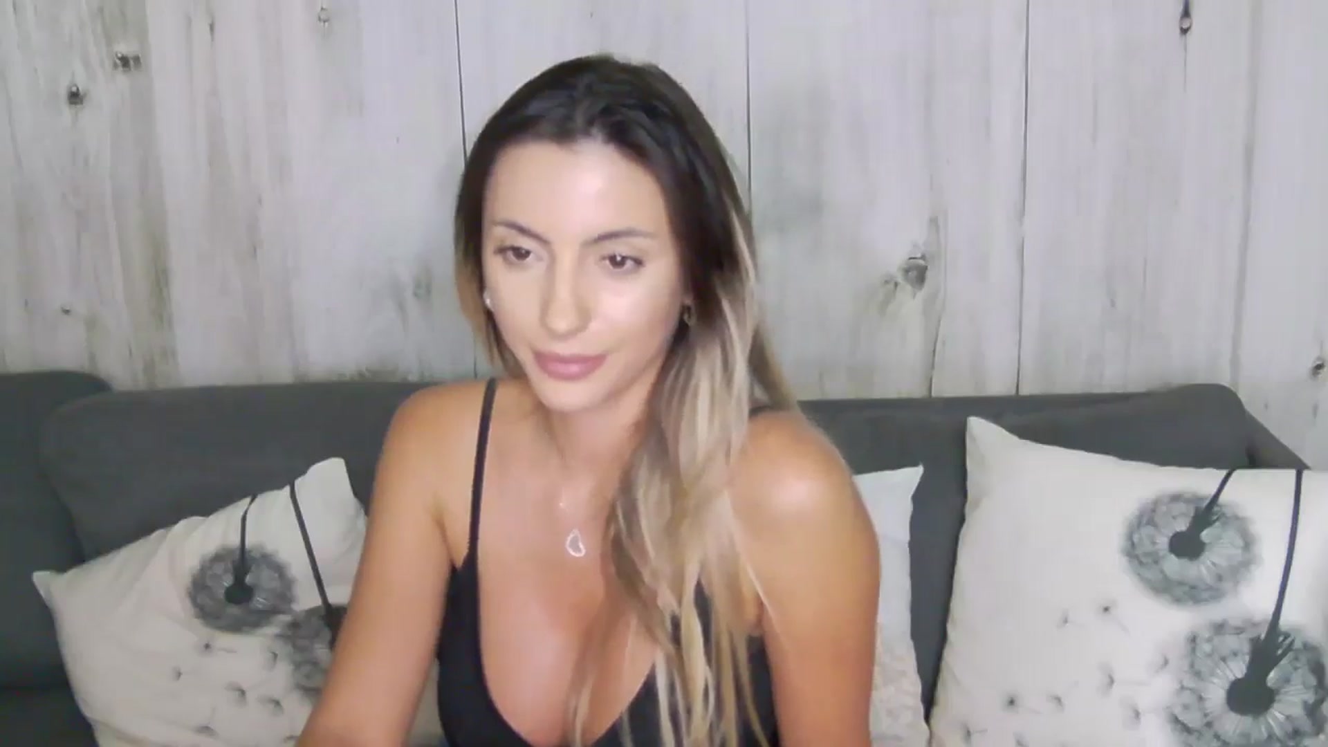 Gallery image thumbnail from Blonde_Ashley's myfreecams stream on, 10/28/2025, 19:26 image 7 of 20