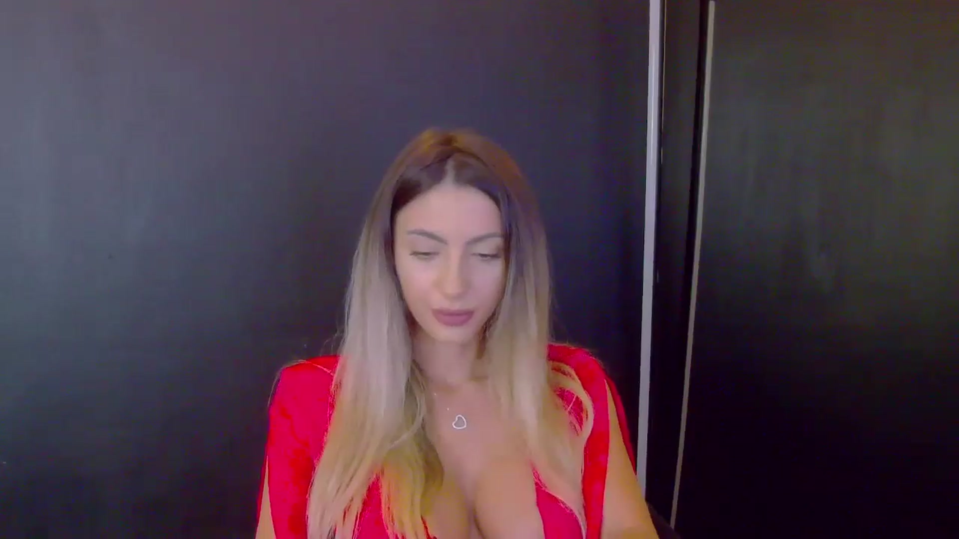 Gallery image thumbnail from Blonde_Ashley's myfreecams stream on, 11/12/2025, 19:05 image 4 of 20