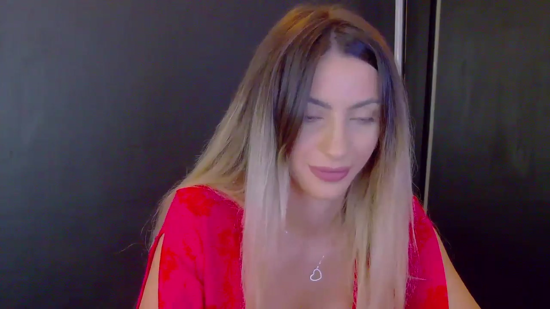 Gallery image thumbnail from Blonde_Ashley's myfreecams stream on, 11/12/2025, 19:05 image 8 of 20