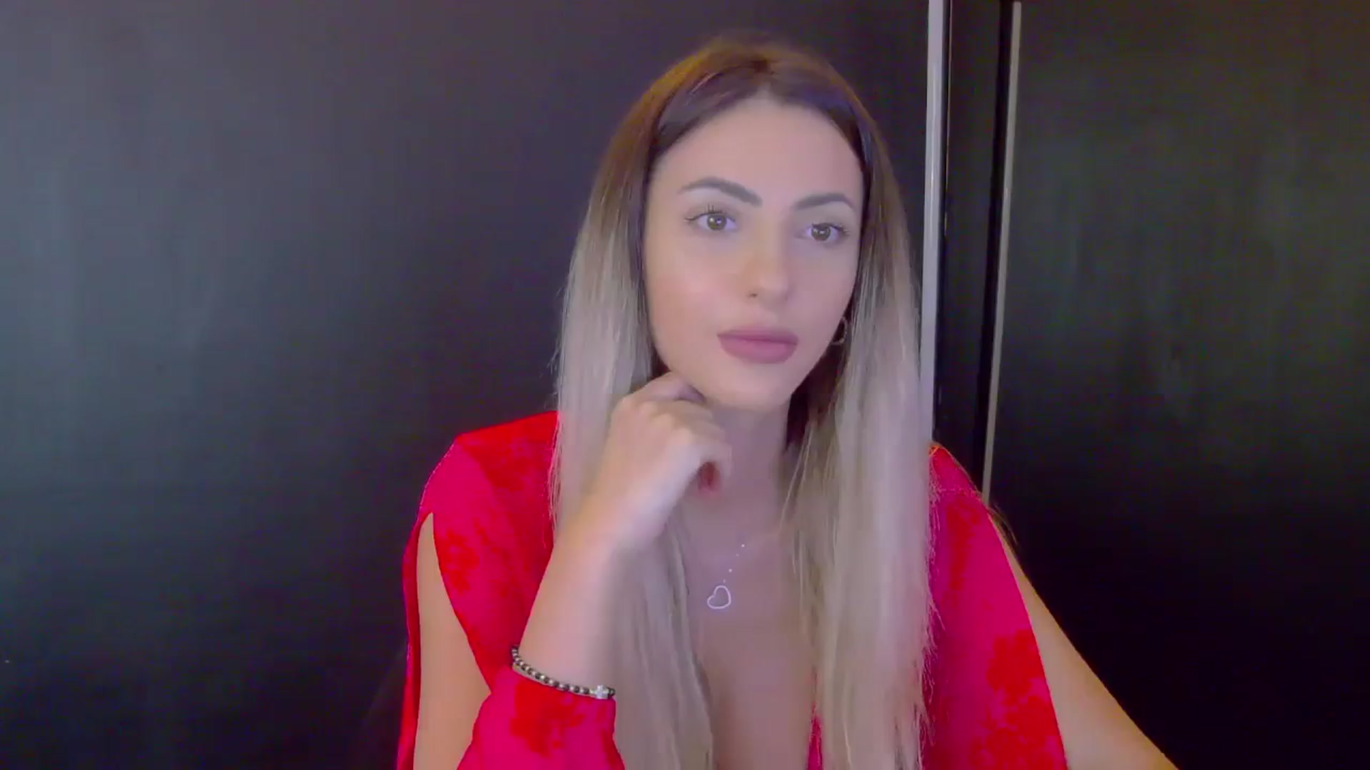 Gallery image thumbnail from Blonde_Ashley's myfreecams stream on, 11/12/2025, 19:05 image 1 of 20