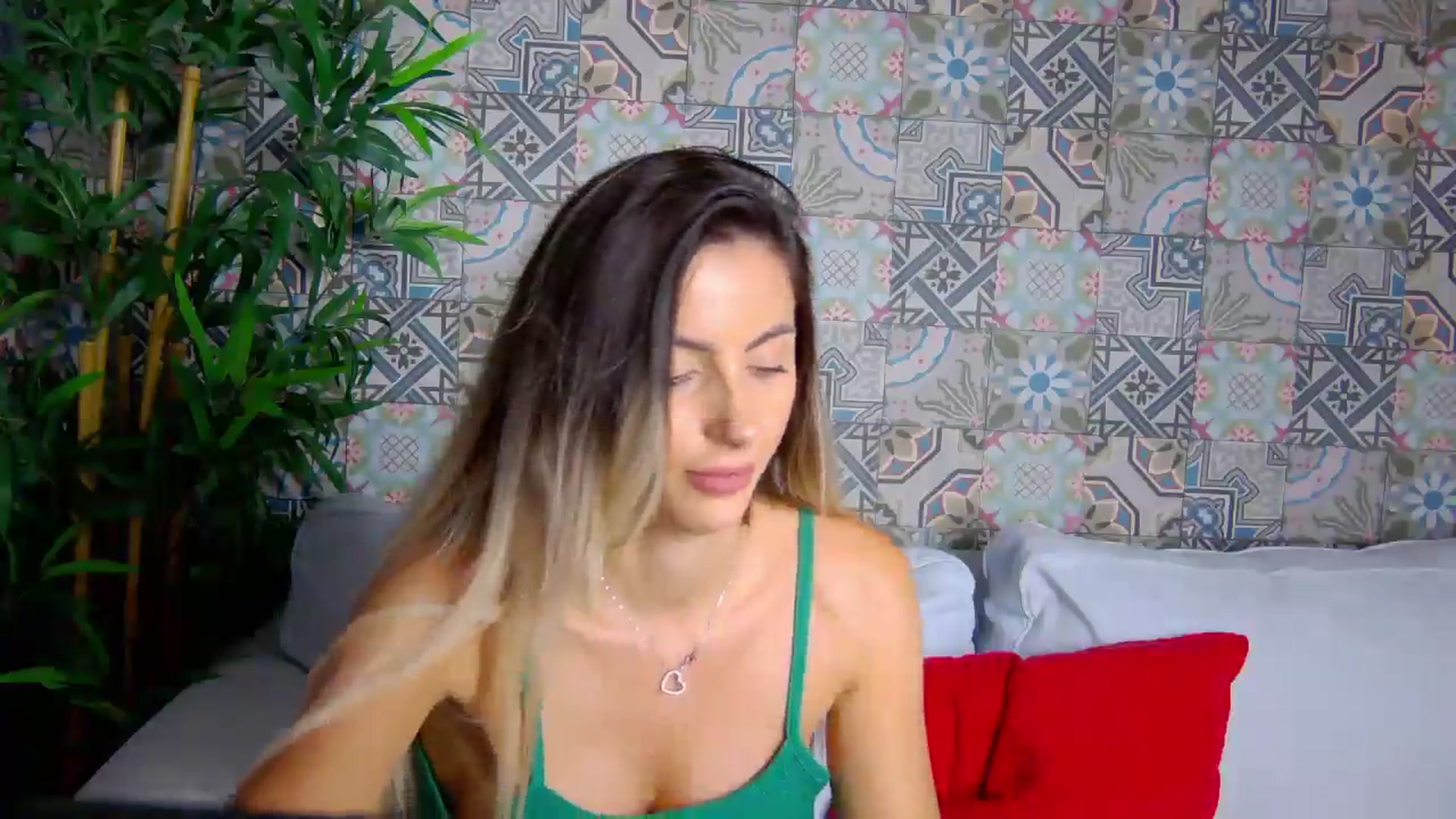 Gallery image thumbnail from Blonde_Ashley's myfreecams stream on, 11/17/2025, 16:55 image 9 of 20