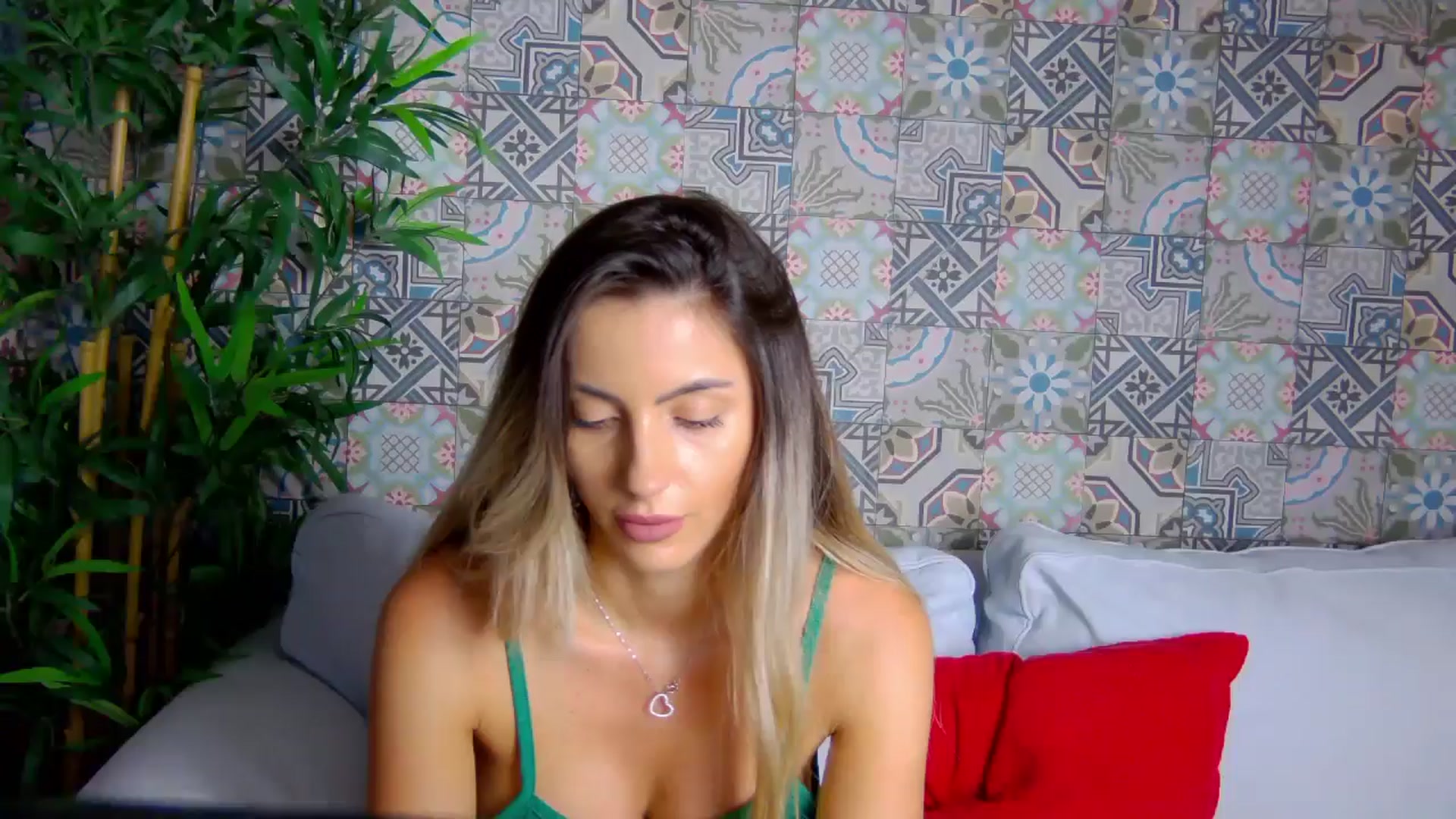 Gallery image thumbnail from Blonde_Ashley's myfreecams stream on, 11/17/2025, 16:55 image 1 of 20