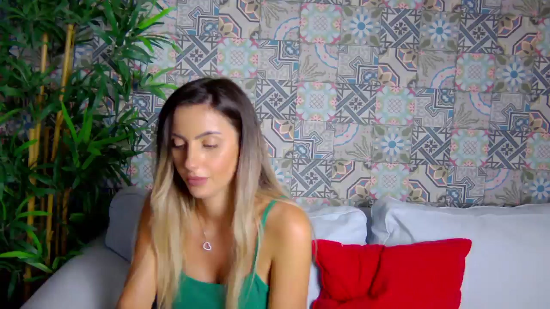 Gallery image thumbnail from Blonde_Ashley's myfreecams stream on, 11/17/2025, 18:02 image 18 of 20