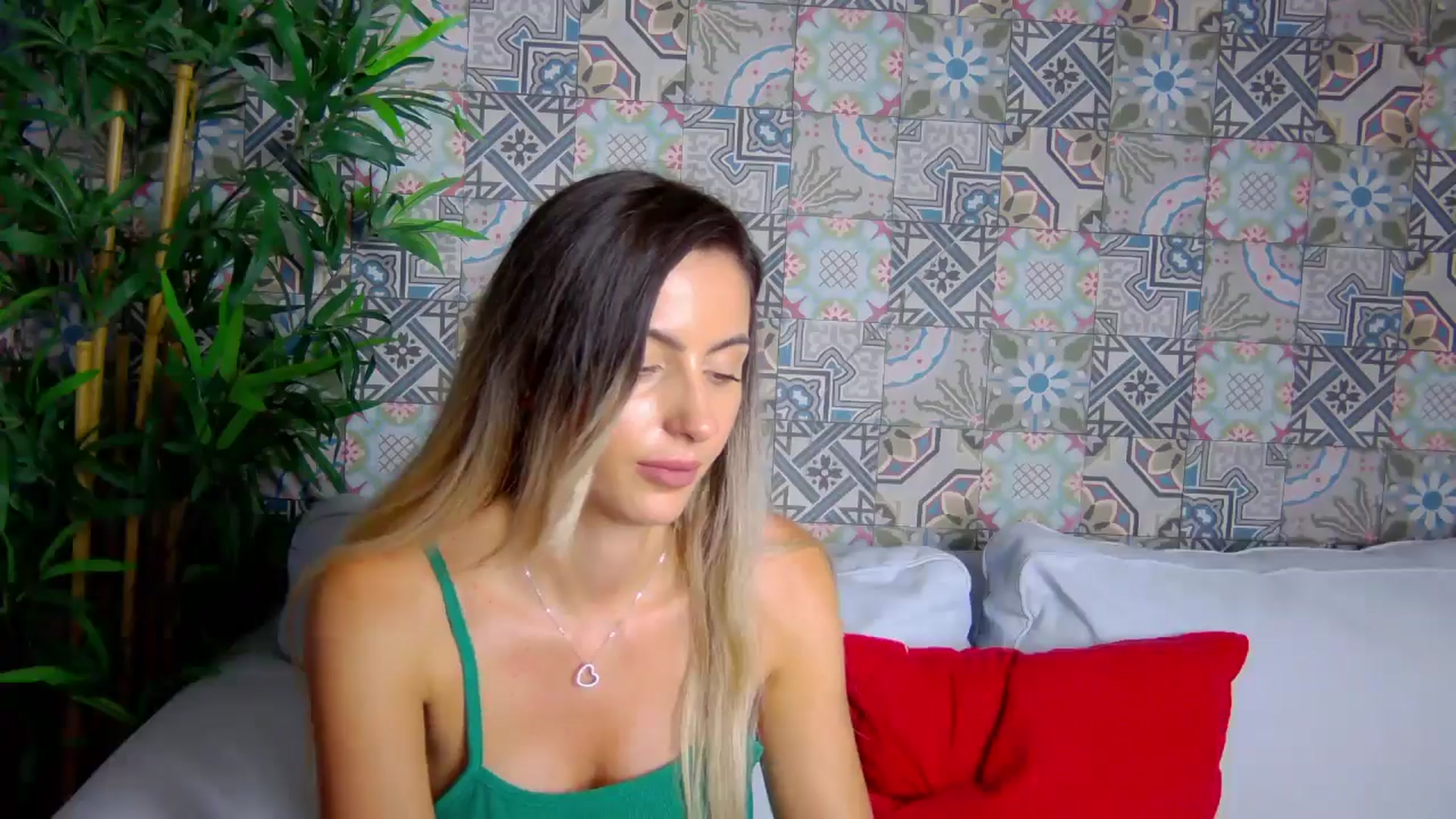 Gallery image thumbnail from Blonde_Ashley's myfreecams stream on, 11/17/2025, 18:02 image 19 of 20