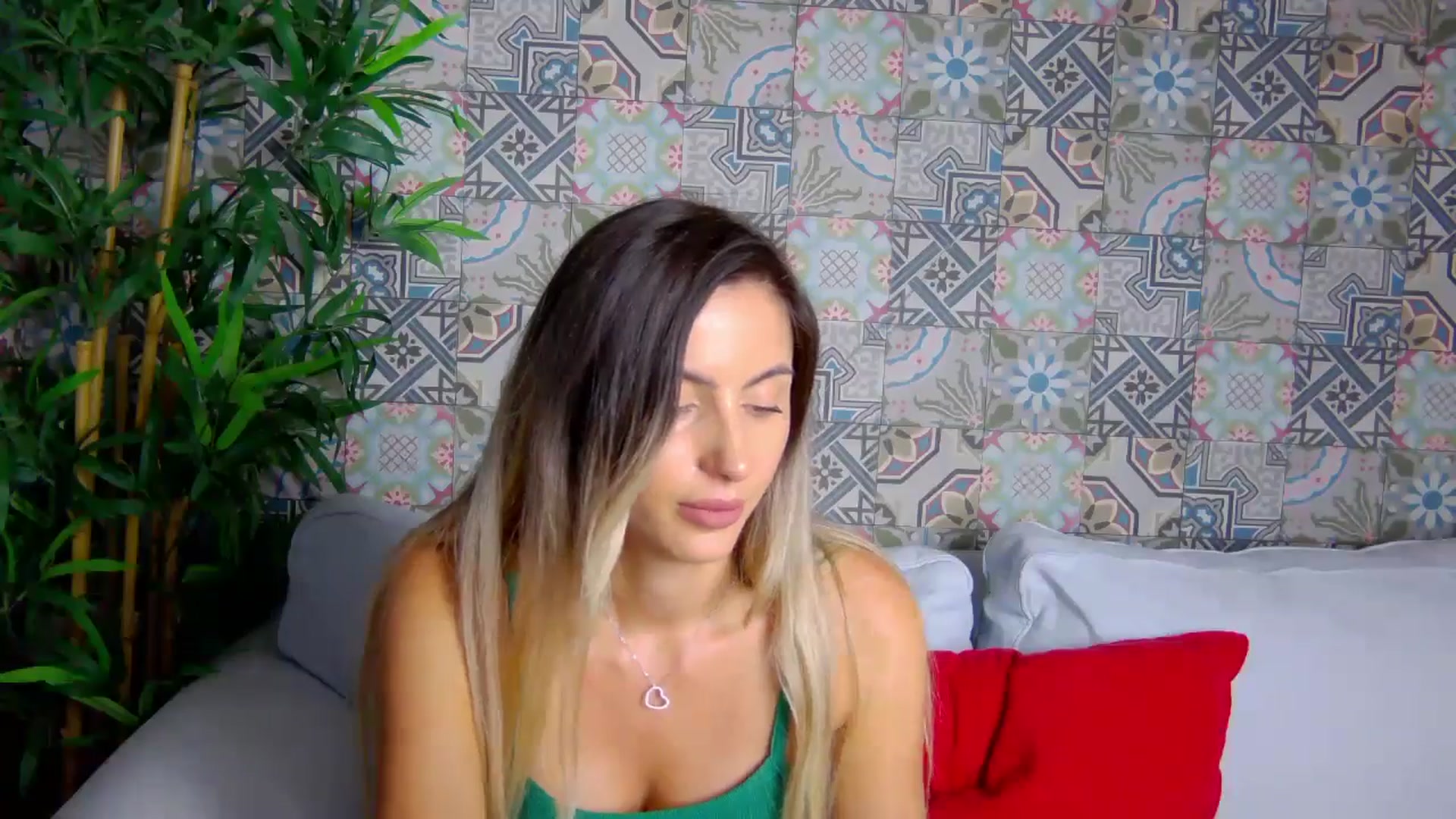 Gallery image thumbnail from Blonde_Ashley's myfreecams stream on, 11/17/2025, 18:02 image 13 of 20