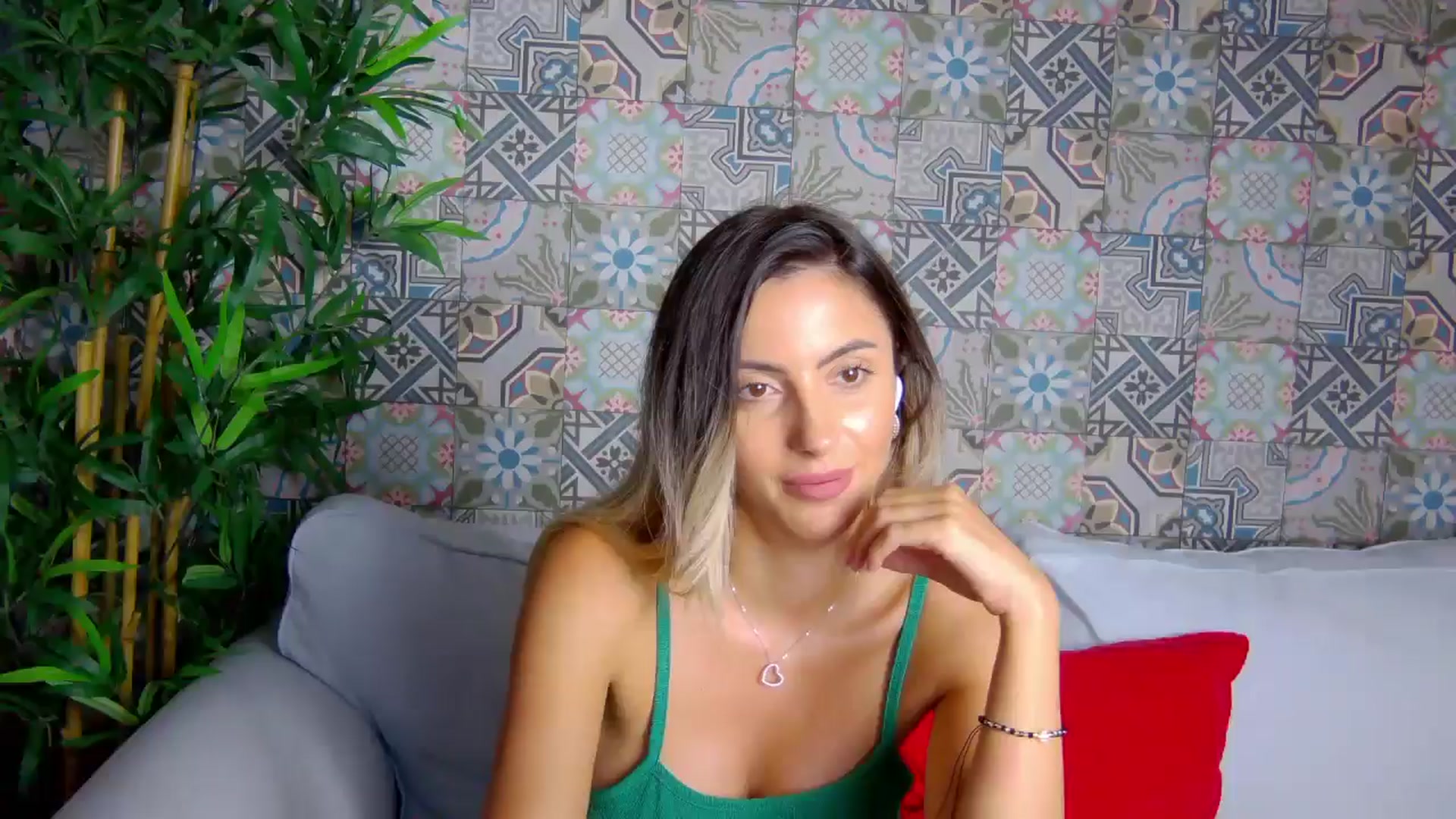 Gallery image thumbnail from Blonde_Ashley's myfreecams stream on, 11/17/2025, 18:02 image 7 of 20