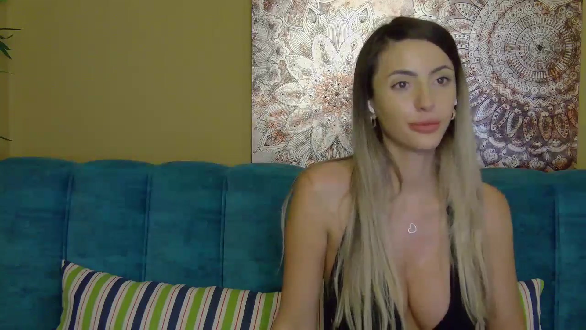 Gallery image thumbnail from Blonde_Ashley's myfreecams stream on, 11/24/2025, 19:01 image 9 of 20