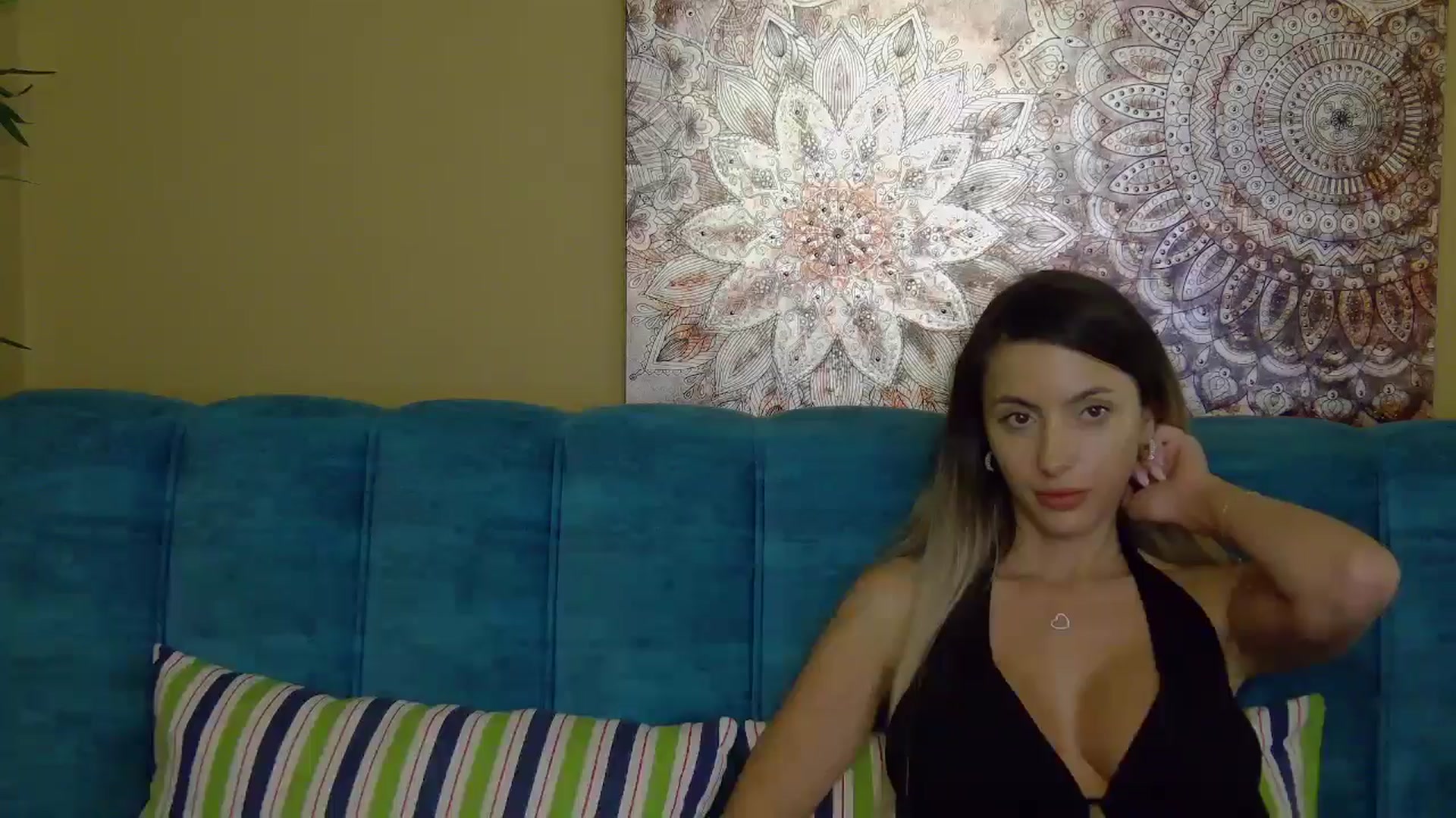 Gallery image thumbnail from Blonde_Ashley's myfreecams stream on, 11/24/2025, 19:01 image 12 of 20