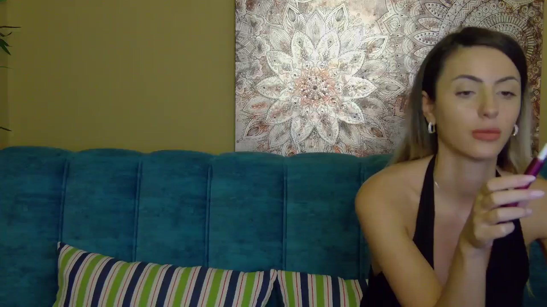 Gallery image thumbnail from Blonde_Ashley's myfreecams stream on, 11/24/2025, 19:01 image 15 of 20