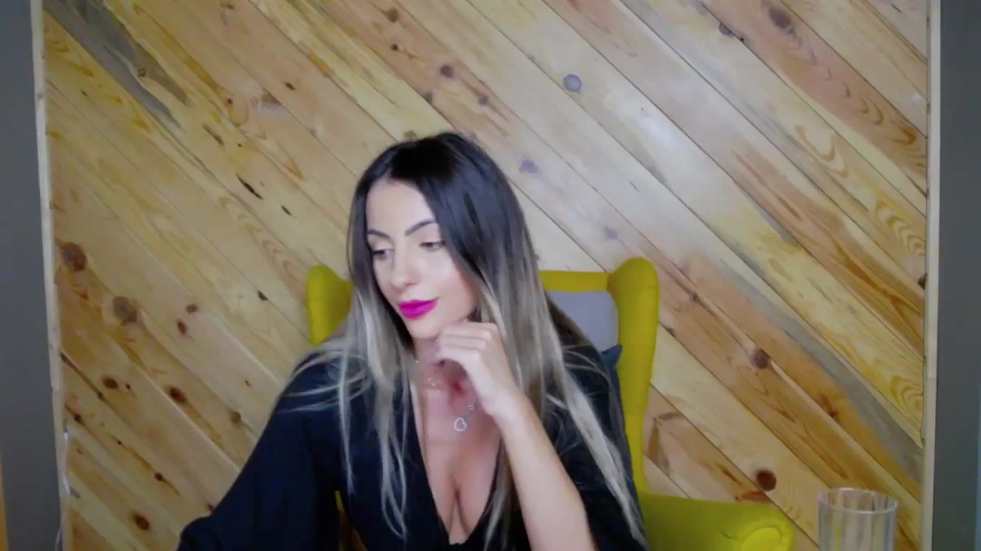 Gallery image thumbnail from Blonde_Ashley's myfreecams stream on, 12/05/2025, 21:21 image 8 of 20