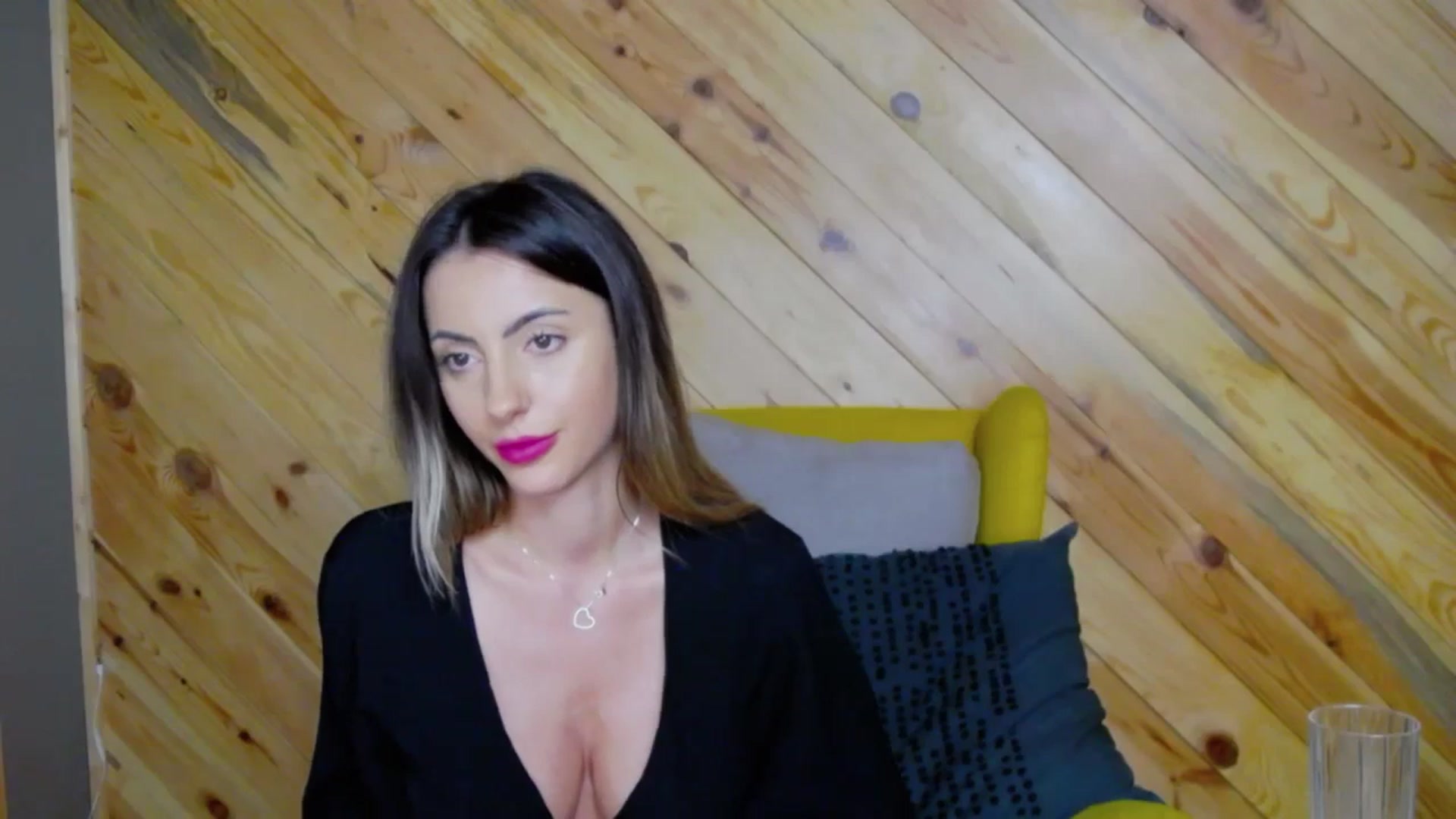 Gallery image thumbnail from Blonde_Ashley's myfreecams stream on, 12/05/2025, 23:16 image 2 of 20