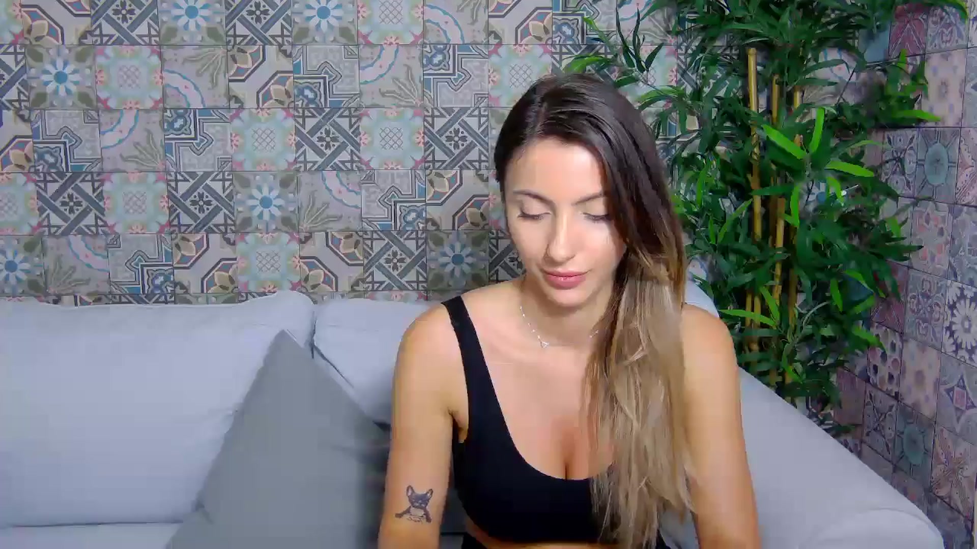 Gallery image thumbnail from Blonde_Ashley's myfreecams stream on, 01/12/2026, 18:32 image 2 of 20