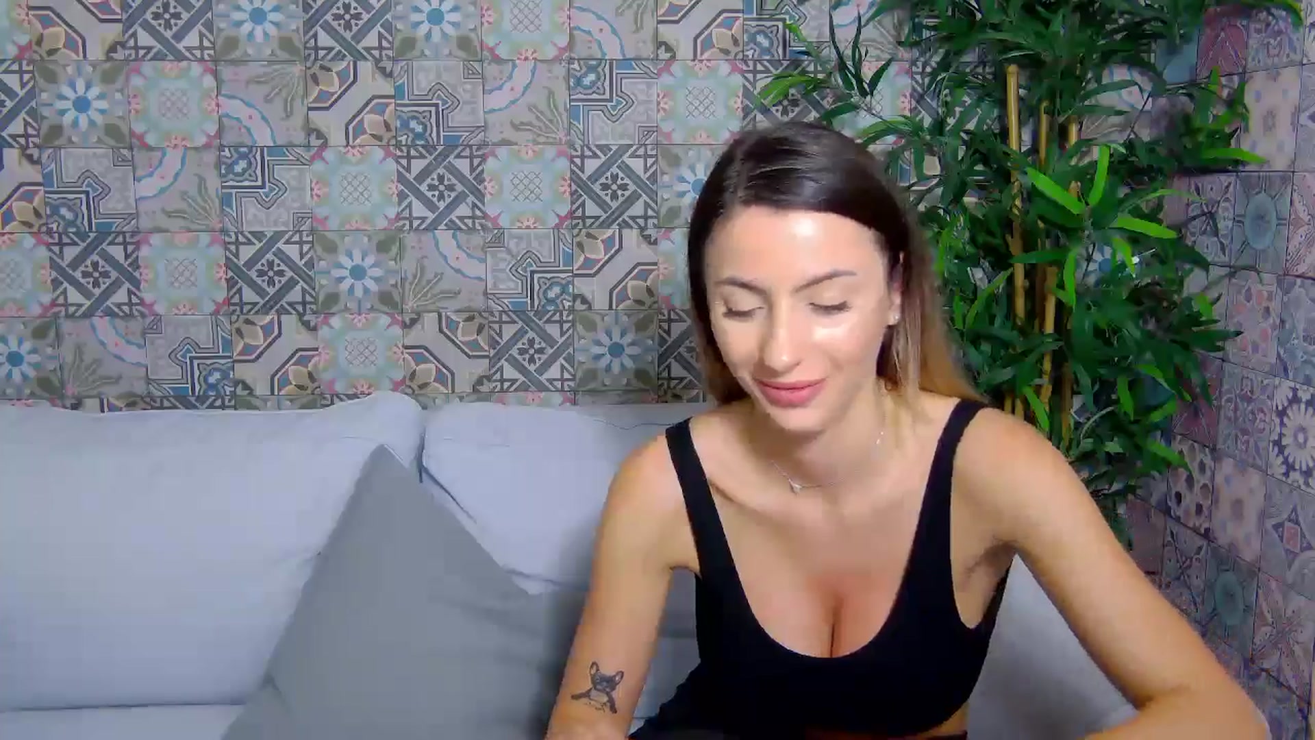 Gallery image thumbnail from Blonde_Ashley's myfreecams stream on, 01/12/2026, 18:32 image 6 of 20