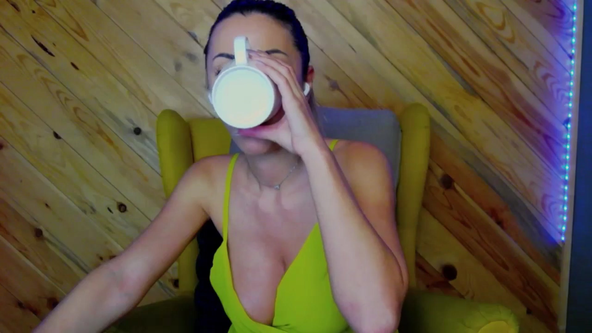 Gallery image thumbnail from Blonde_Ashley's myfreecams stream on, 01/16/2026, 22:33 image 7 of 20
