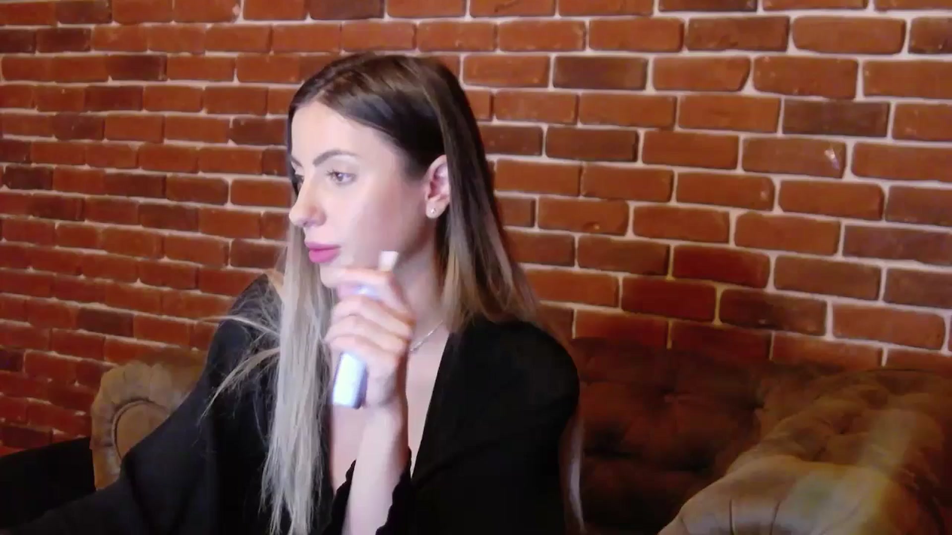 Gallery image thumbnail from Blonde_Ashley's myfreecams stream on, 01/21/2026, 18:04 image 1 of 20