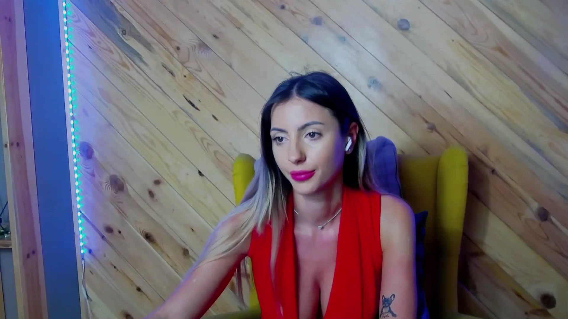 Gallery image thumbnail from Blonde_Ashley's myfreecams stream on, 01/31/2026, 18:21 image 17 of 20