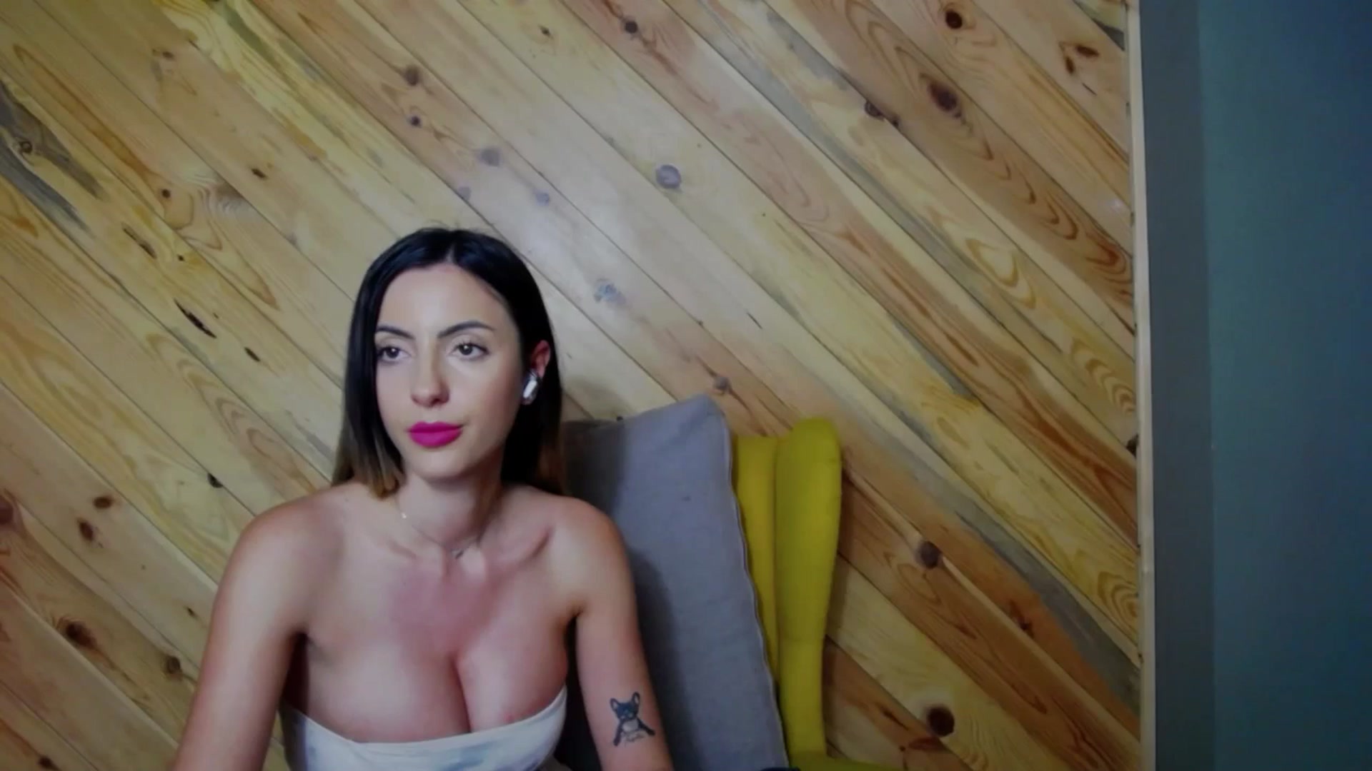 Gallery image thumbnail from Blonde_Ashley's myfreecams stream on, 02/04/2026, 18:27 image 1 of 20