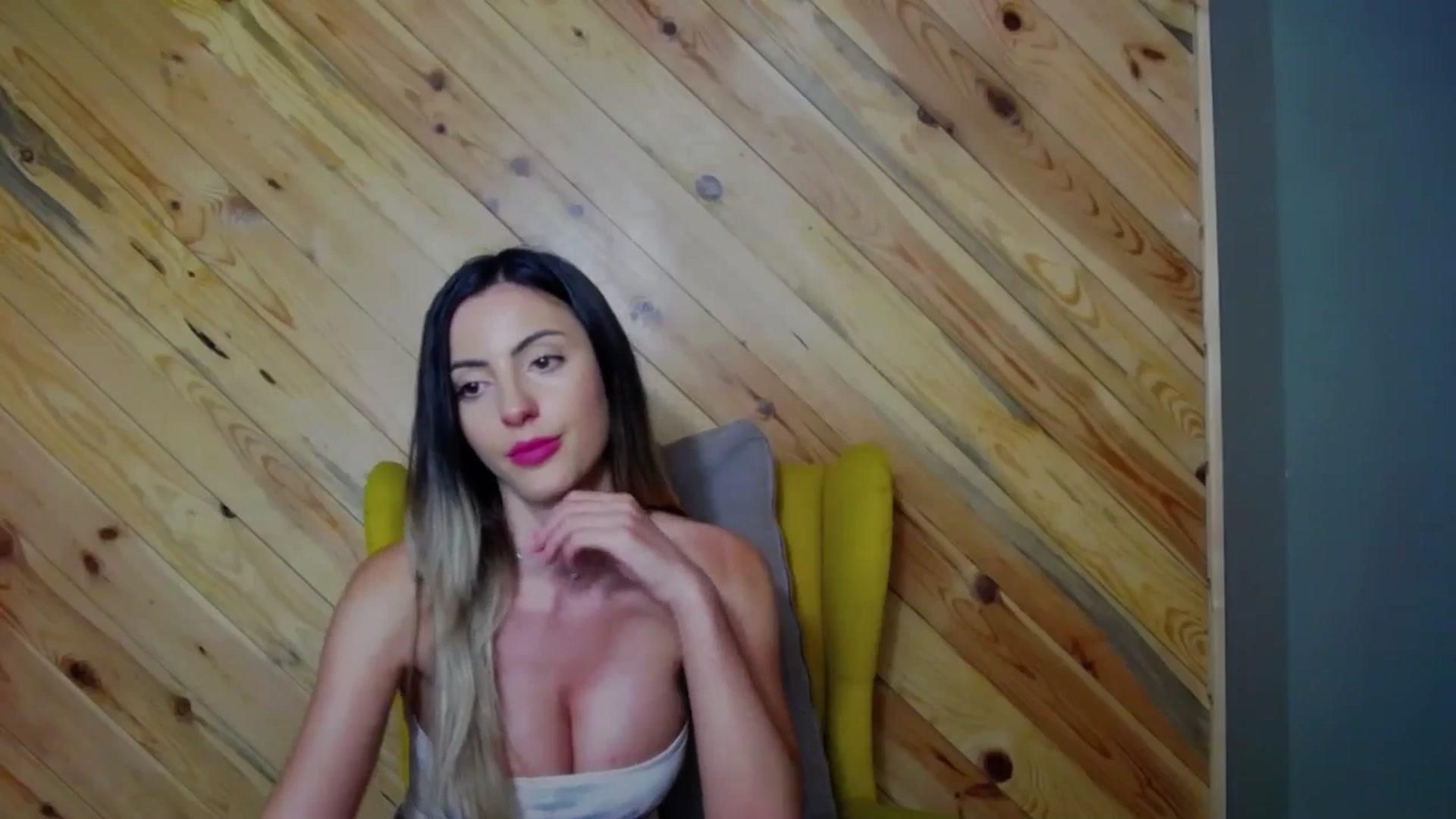 Gallery image thumbnail from Blonde_Ashley's myfreecams stream on, 02/04/2026, 18:27 image 10 of 20