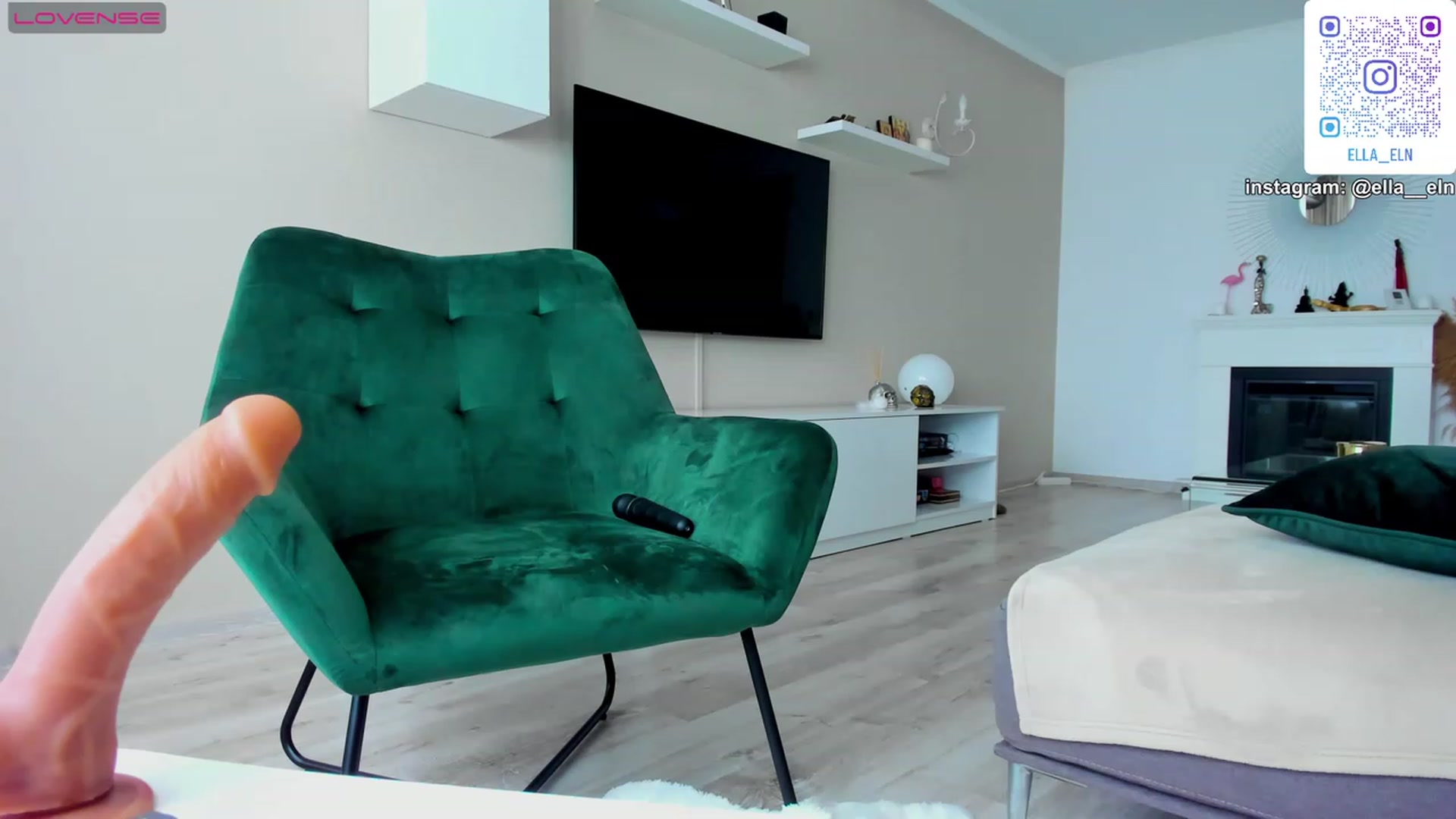 Gallery image thumbnail from Blonde_Elle's myfreecams stream on, 04/19/2023, 10:28 image 3 of 20