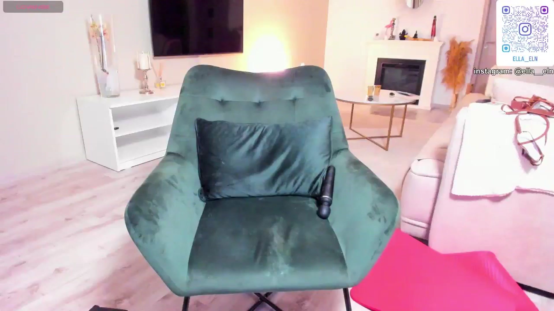Gallery image thumbnail from Blonde_Elle's myfreecams stream on, 08/20/2023, 24:00 image 15 of 20