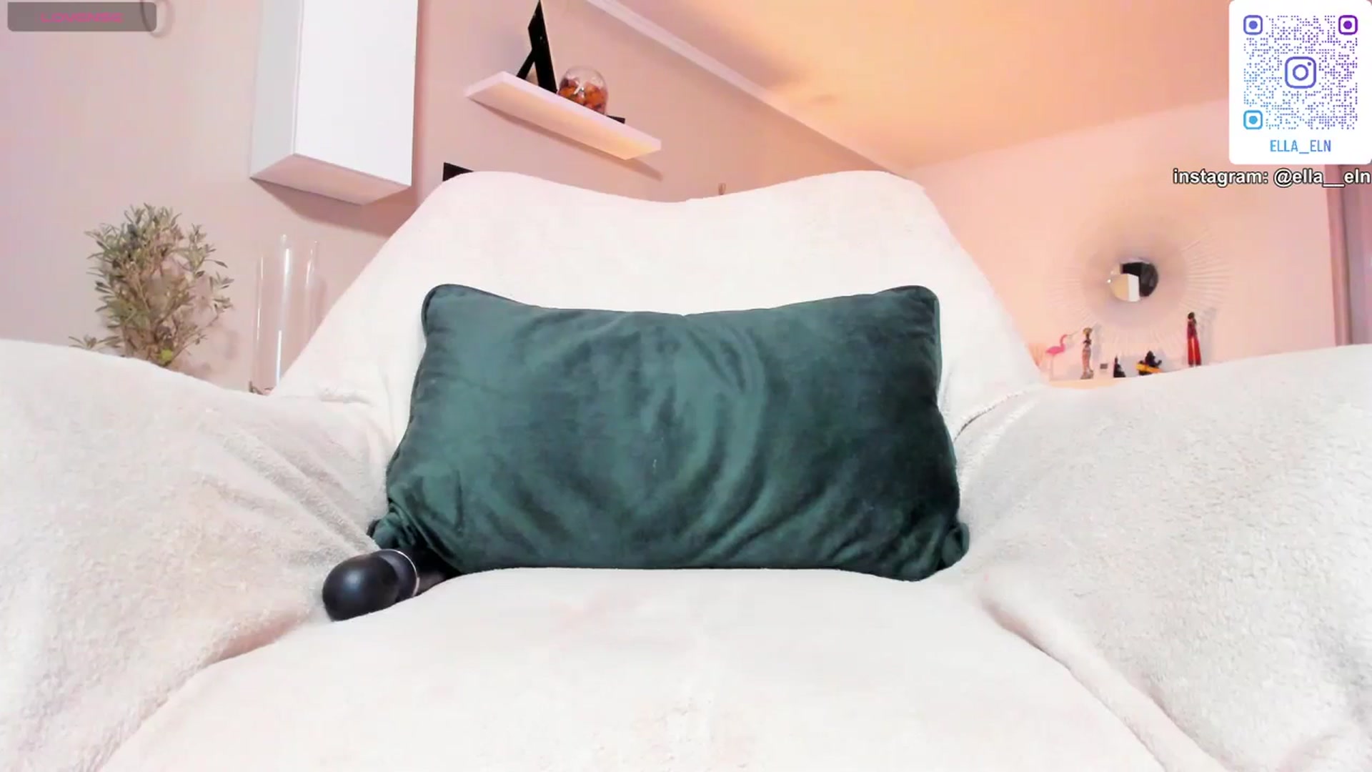 Gallery image thumbnail from Blonde_Elle's myfreecams stream on, 12/06/2023, 22:17 image 16 of 20
