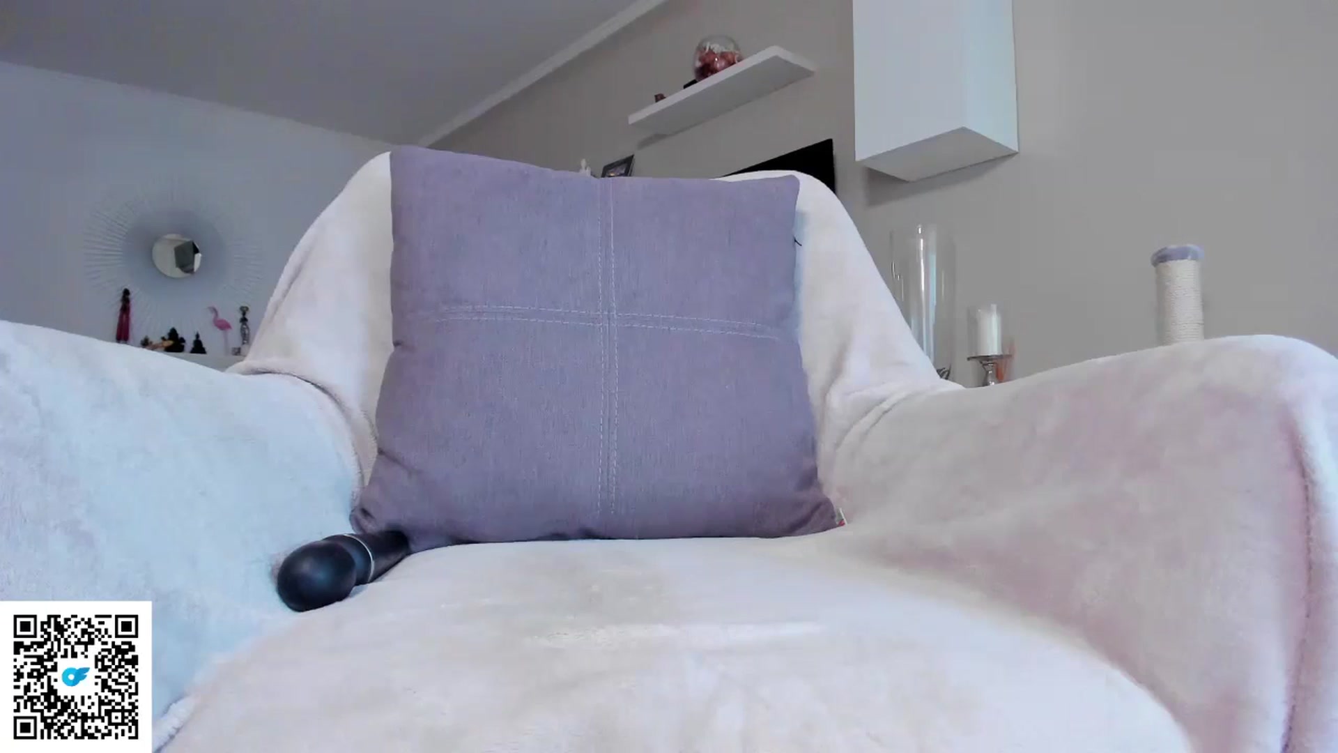 Gallery image thumbnail from Blonde_Elle's myfreecams stream on, 05/28/2024, 07:23 image 6 of 20