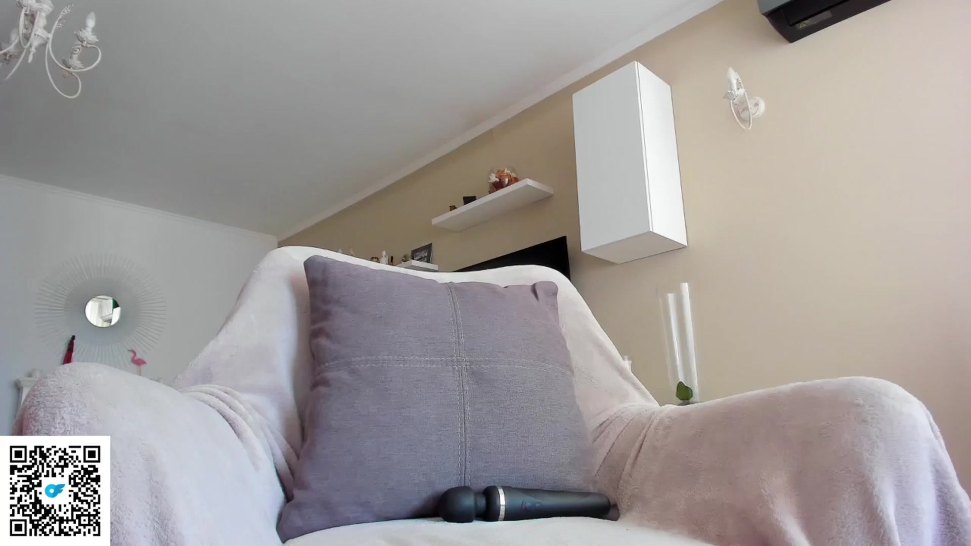 Gallery image thumbnail from Blonde_Elle's myfreecams stream on, 06/27/2024, 08:02 image 10 of 20