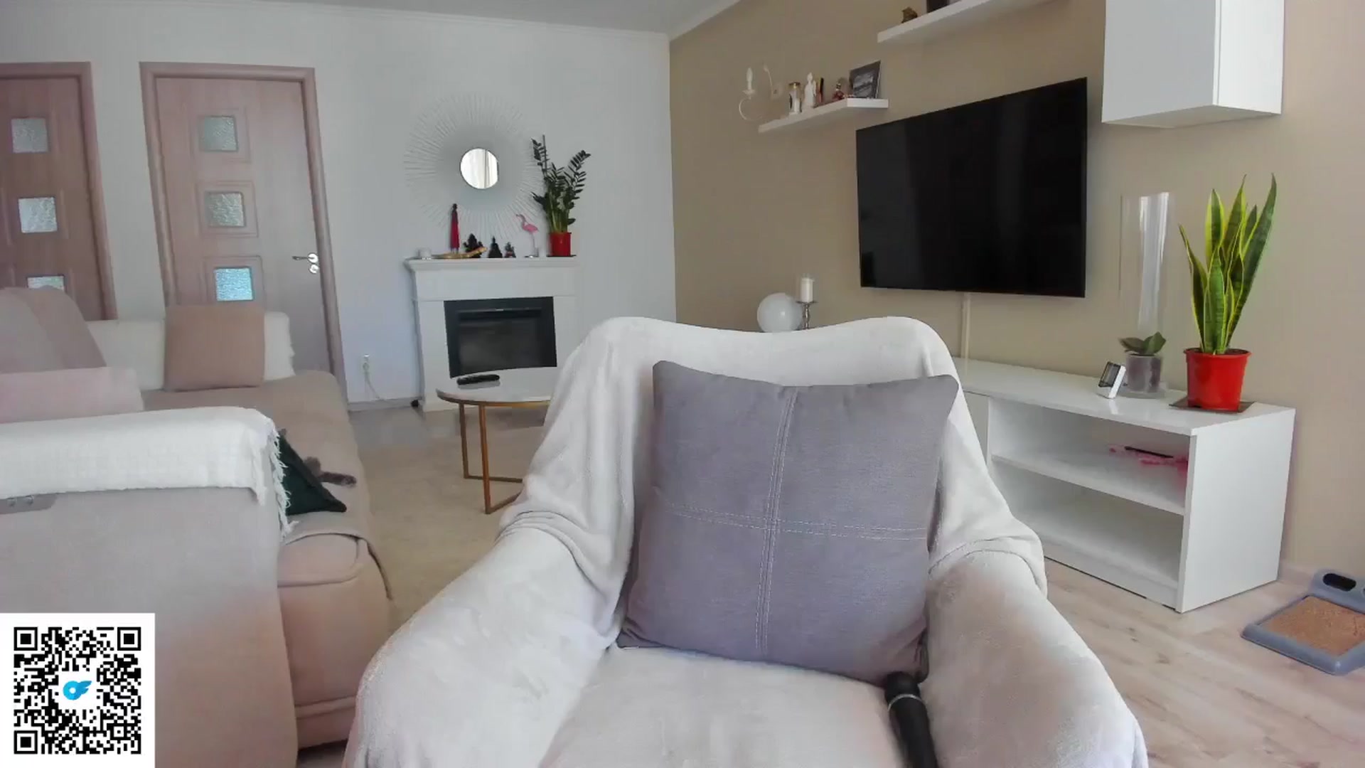 Gallery image thumbnail from Blonde_Elle's myfreecams stream on, 07/05/2024, 09:01 image 7 of 20