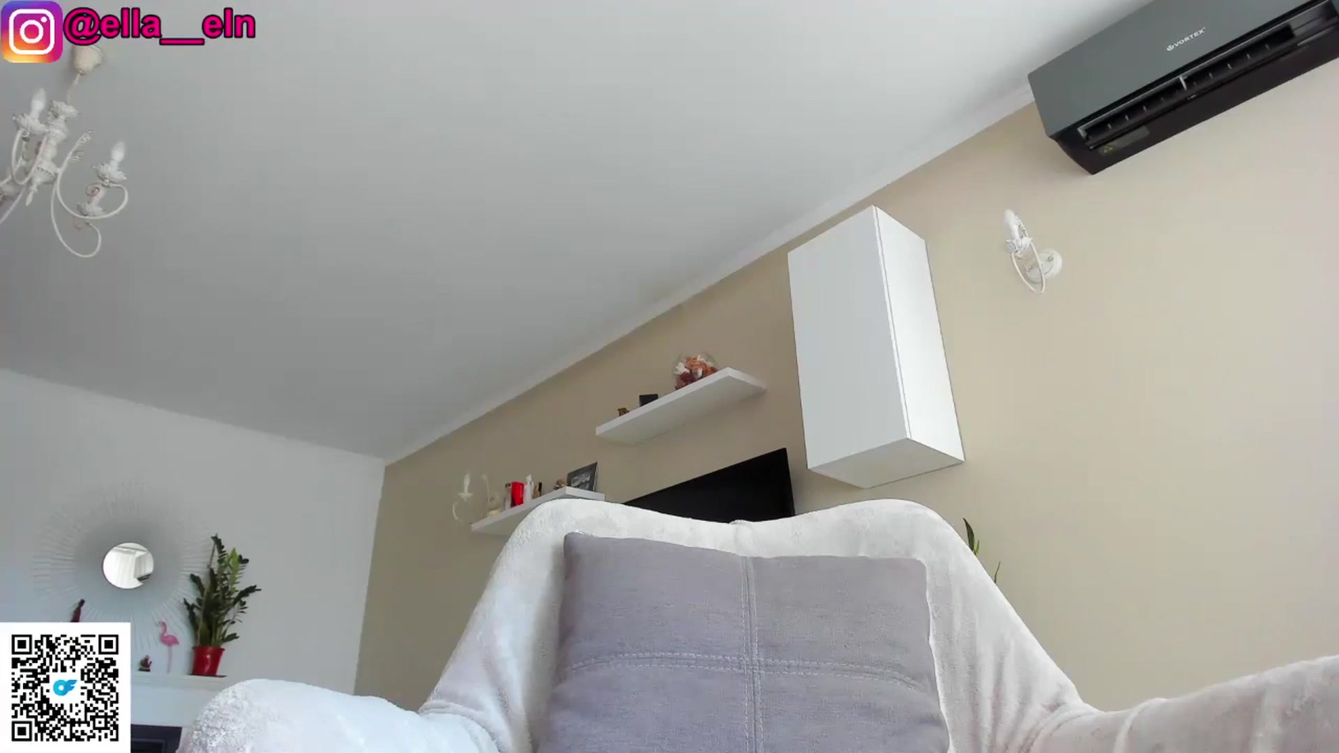 Gallery image thumbnail from Blonde_Elle's myfreecams stream on, 08/15/2024, 10:11 image 18 of 20