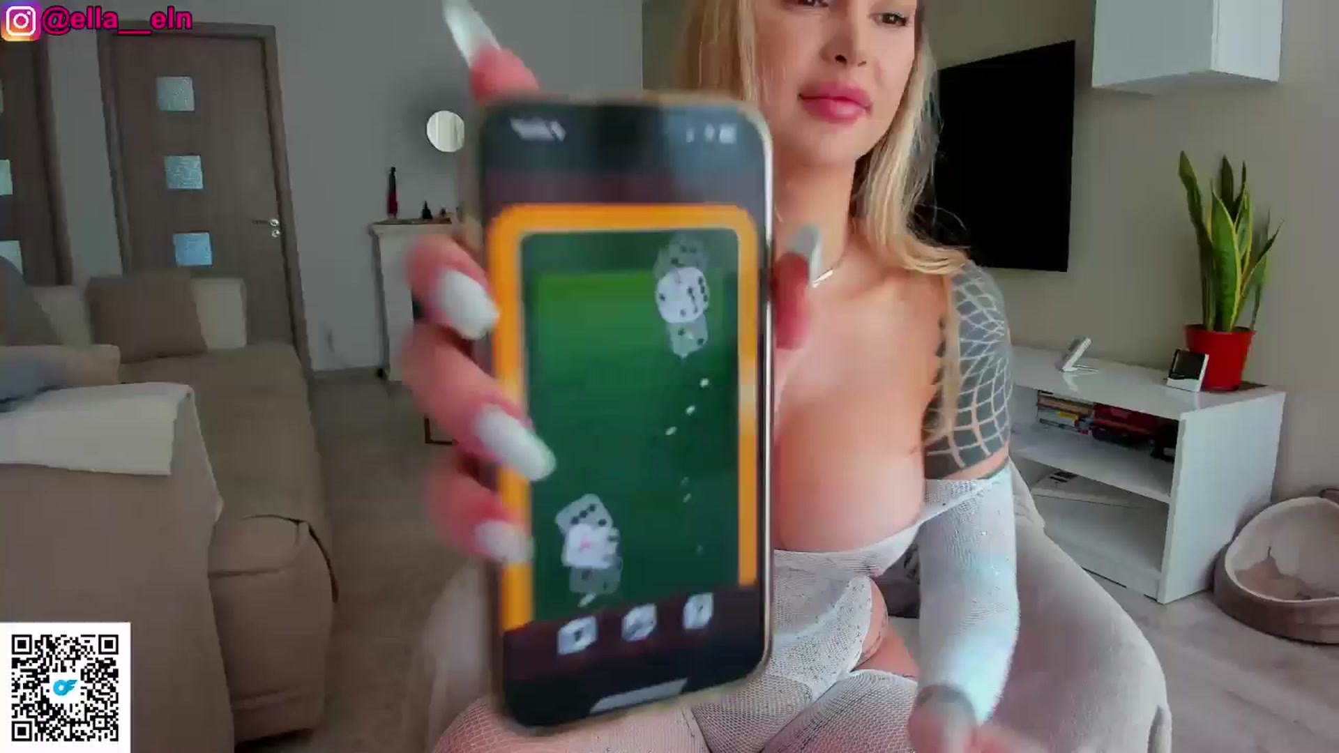 Gallery image thumbnail from Blonde_Elle's myfreecams stream on, 11/23/2024, 09:01 image 1 of 20