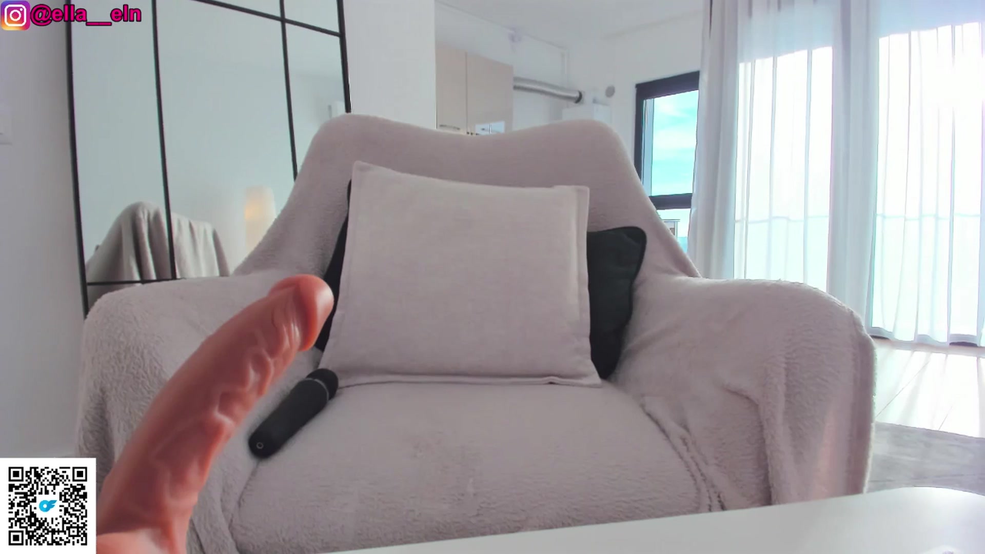 Gallery image thumbnail from Blonde_Elle's myfreecams stream on, 01/06/2025, 09:56 image 2 of 20
