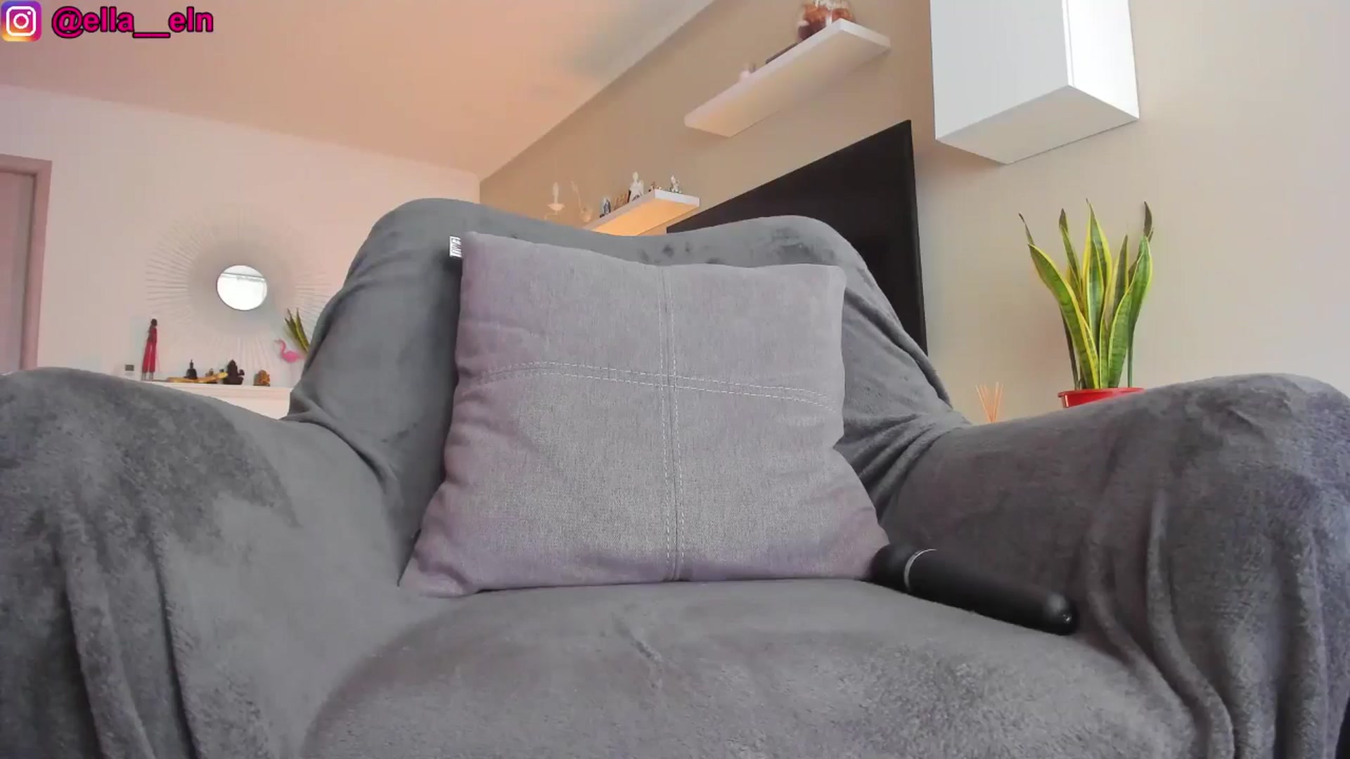 Gallery image thumbnail from Blonde_Elle's myfreecams stream on, 03/13/2025, 10:25 image 12 of 20