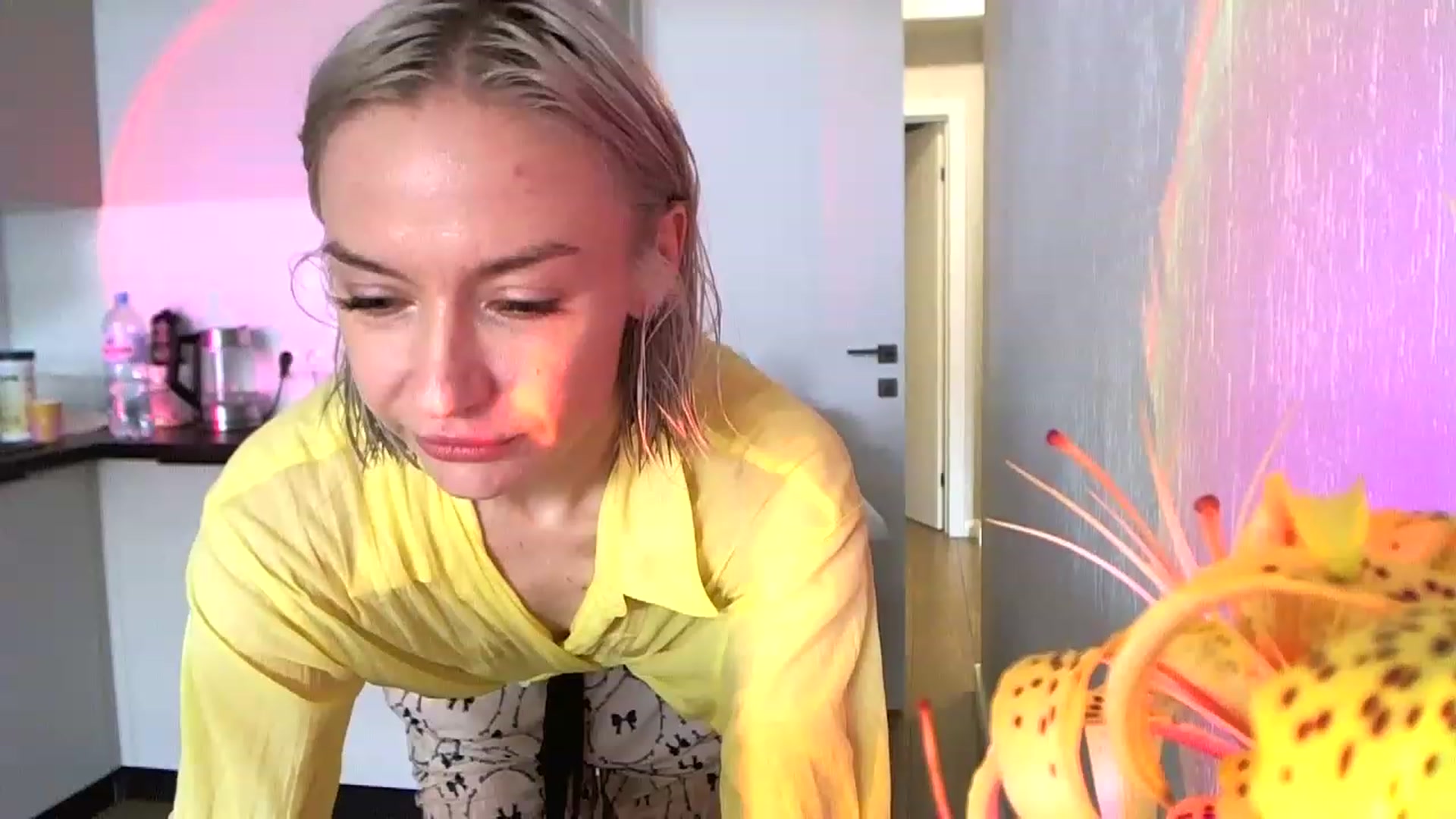 Gallery image thumbnail from Blonde_Inside's myfreecams stream on, 07/31/2023, 08:44 image 10 of 20
