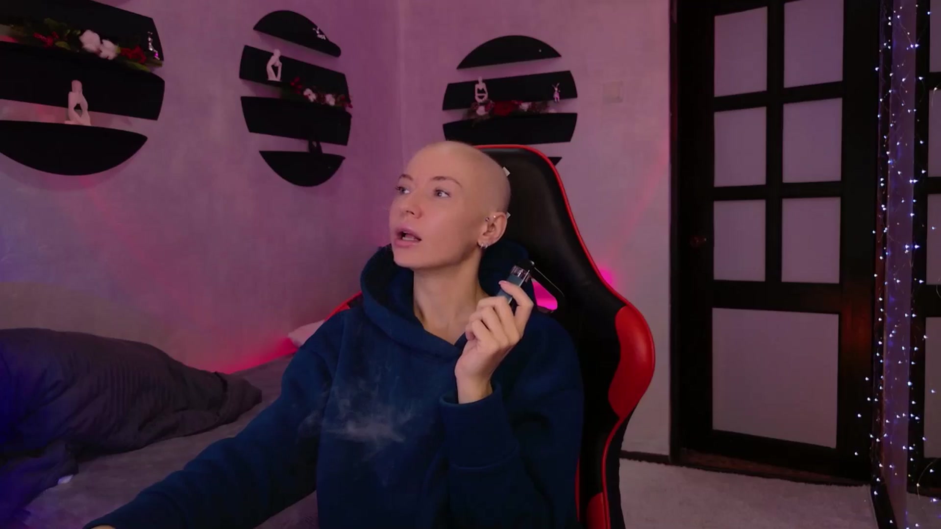 Gallery image thumbnail from Blonde_Inside's myfreecams stream on, 12/23/2024, 01:59 image 2 of 20