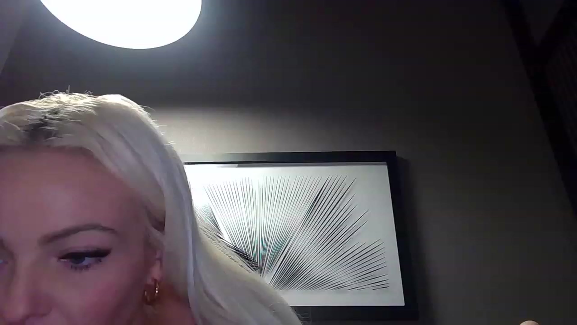 Gallery image thumbnail from Blondebabe_1's myfreecams stream on, 11/23/2022, 14:20 image 2 of 20