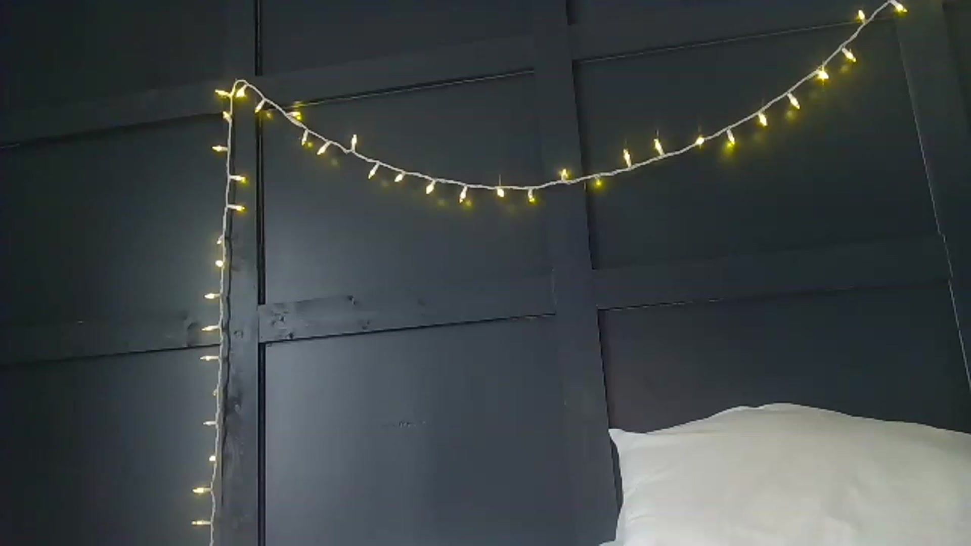 Gallery image thumbnail from Blondebabe_1's myfreecams stream on, 12/21/2022, 18:50 image 20 of 20