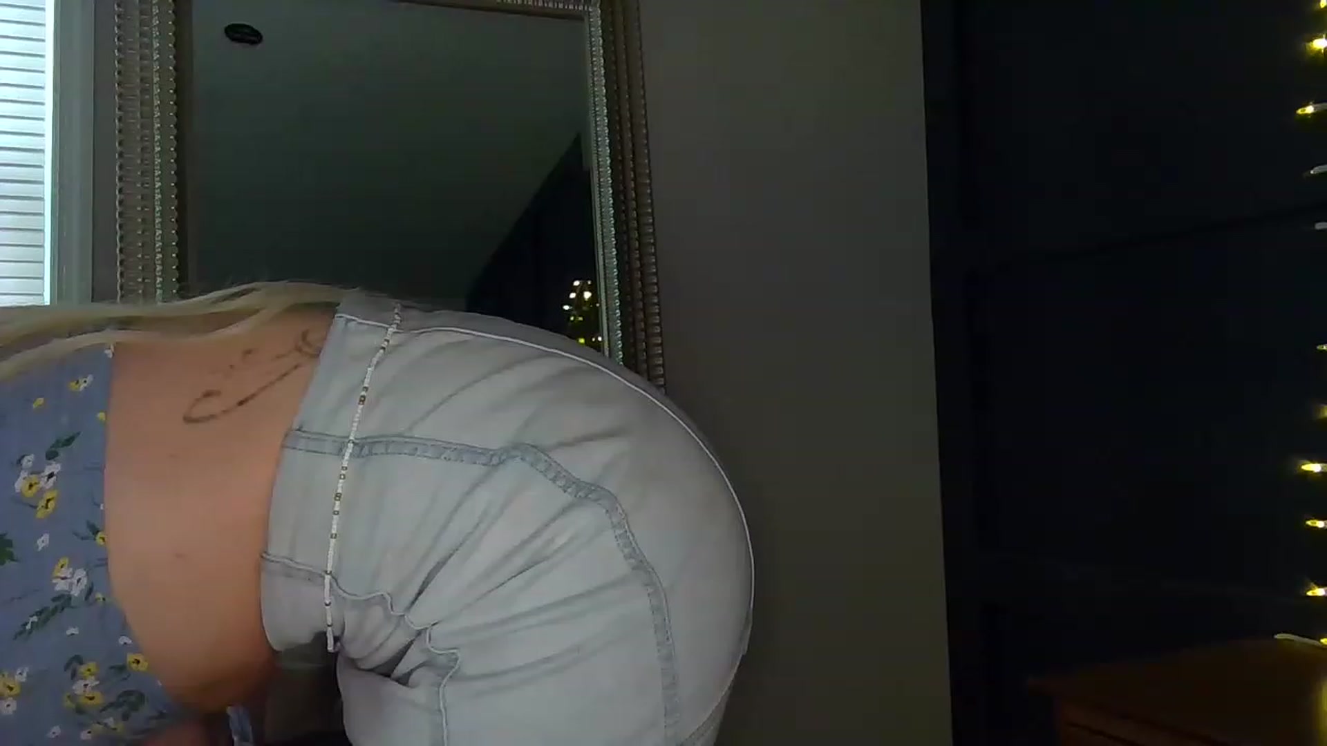 Gallery image thumbnail from Blondebabe_1's myfreecams stream on, 01/03/2023, 19:38 image 19 of 20