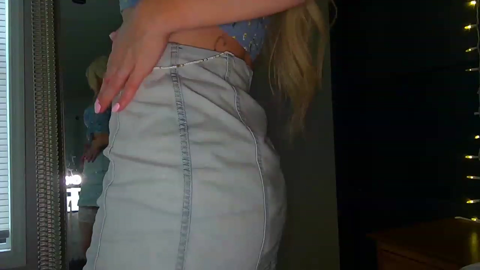 Gallery image thumbnail from Blondebabe_1's myfreecams stream on, 01/03/2023, 19:38 image 14 of 20