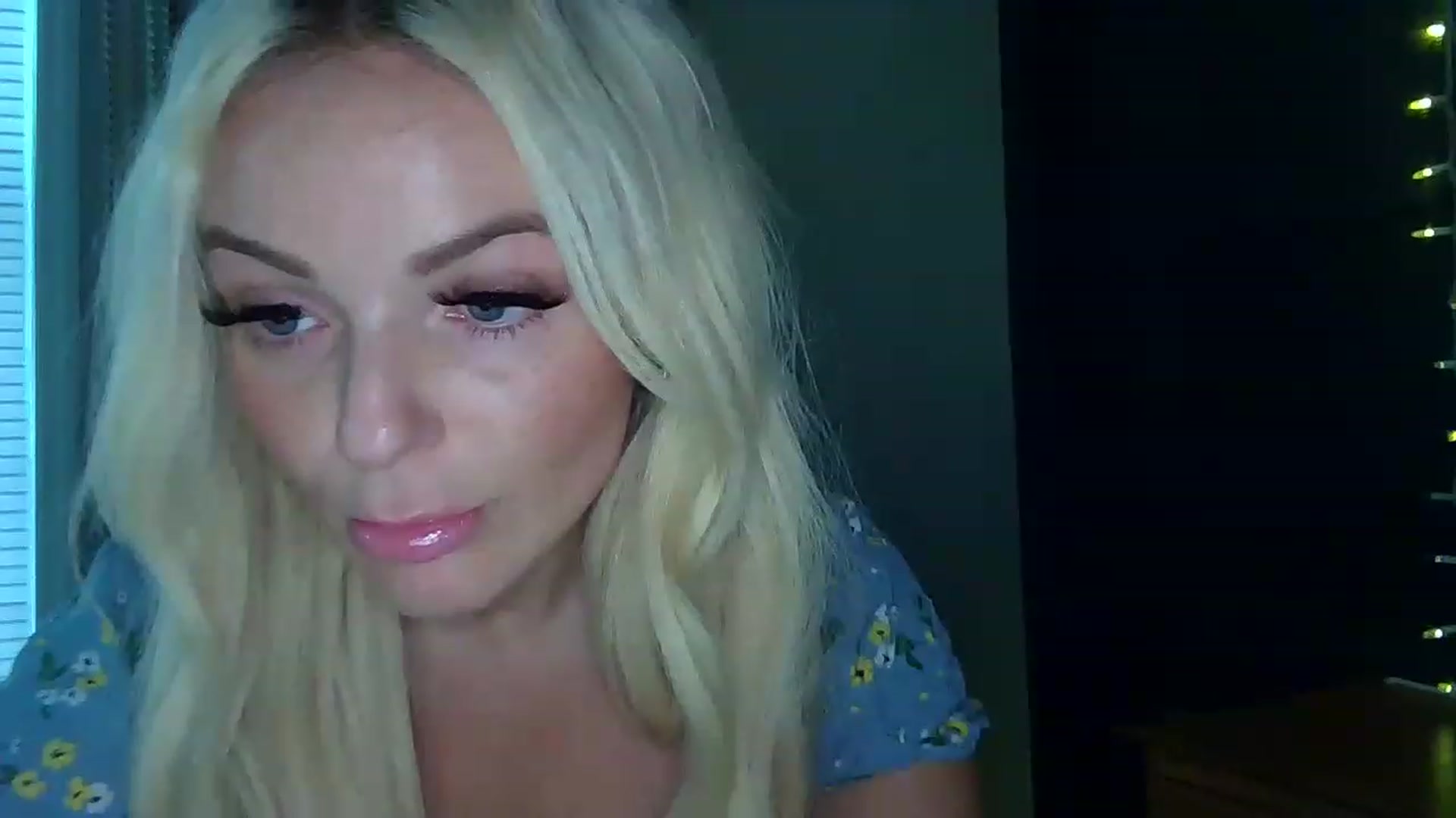Gallery image thumbnail from Blondebabe_1's myfreecams stream on, 01/03/2023, 19:38 image 16 of 20