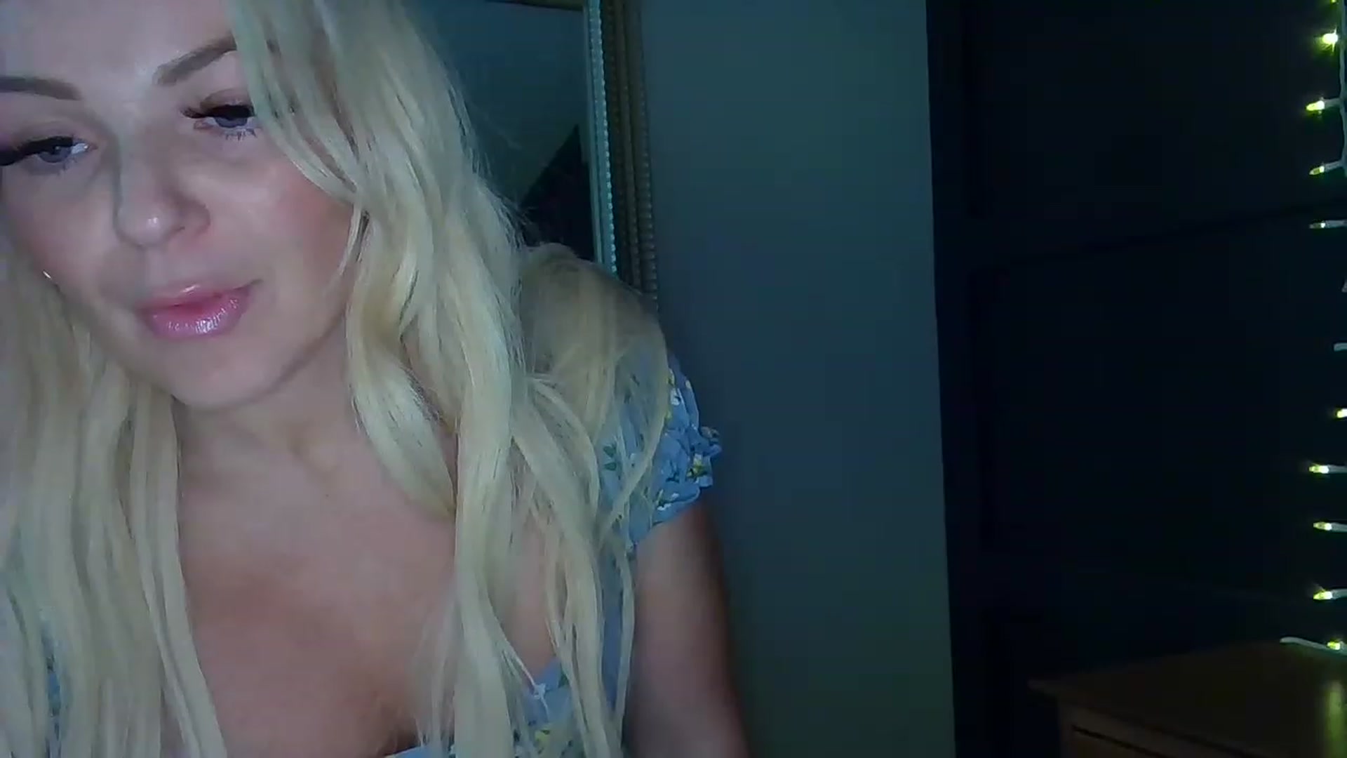 Gallery image thumbnail from Blondebabe_1's myfreecams stream on, 01/03/2023, 19:38 image 15 of 20