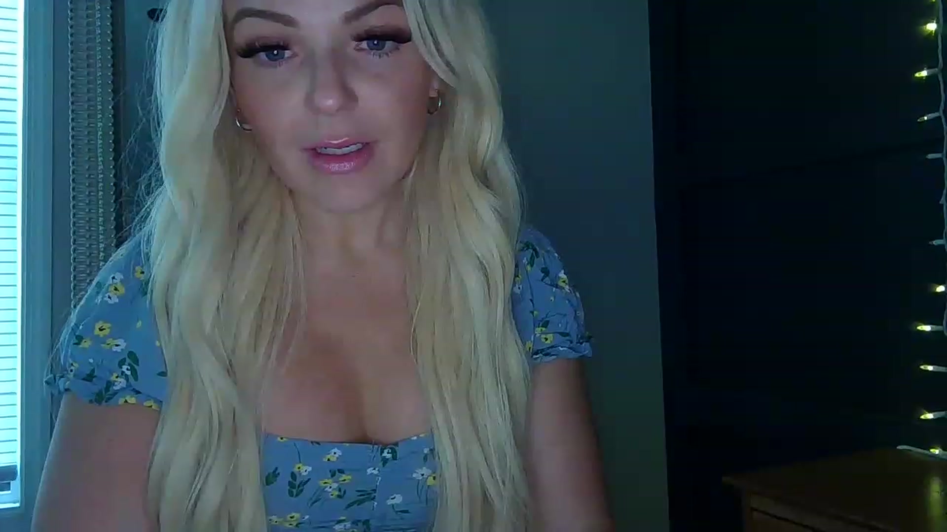 Gallery image thumbnail from Blondebabe_1's myfreecams stream on, 01/03/2023, 19:38 image 13 of 20