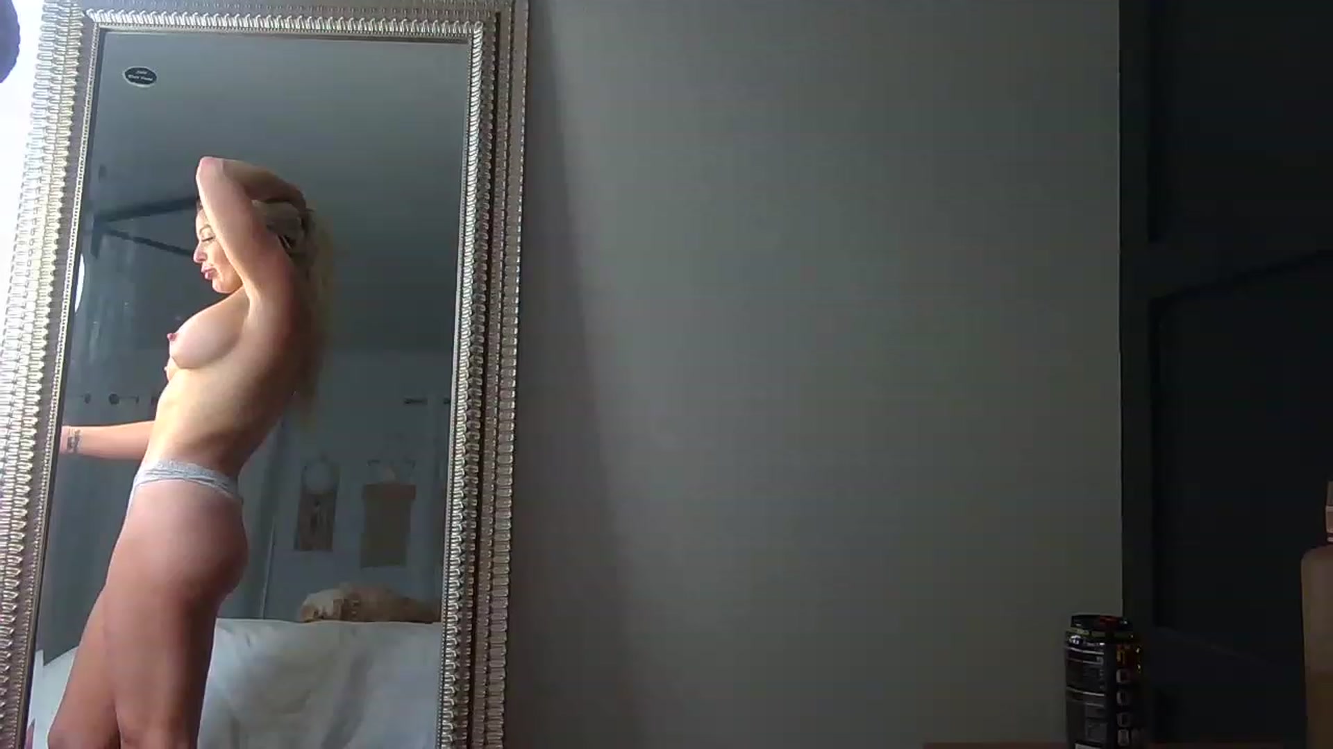 Gallery image thumbnail from Blondebabe_1's myfreecams stream on, 01/12/2023, 19:09 image 1 of 20