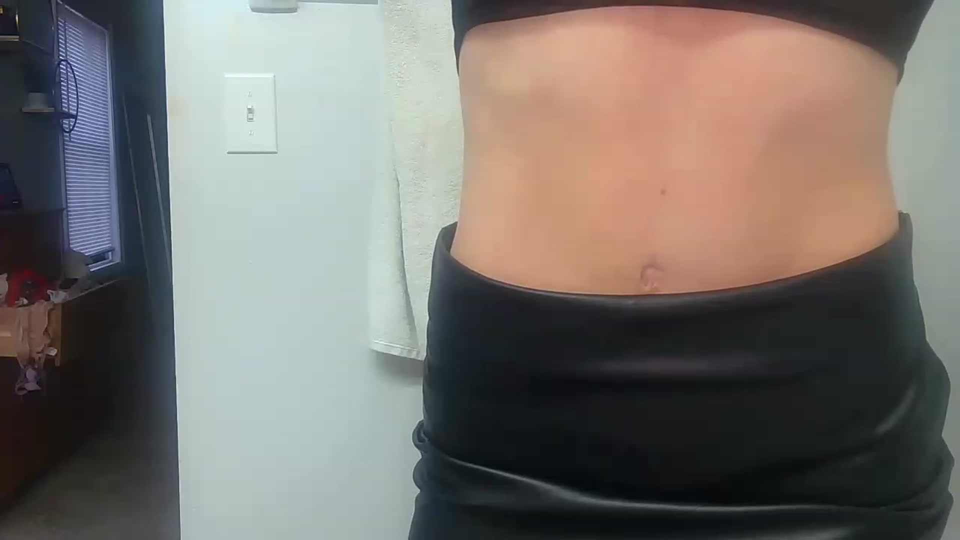 Gallery image thumbnail from Blondebabe_1's myfreecams stream on, 01/25/2023, 14:10 image 2 of 20