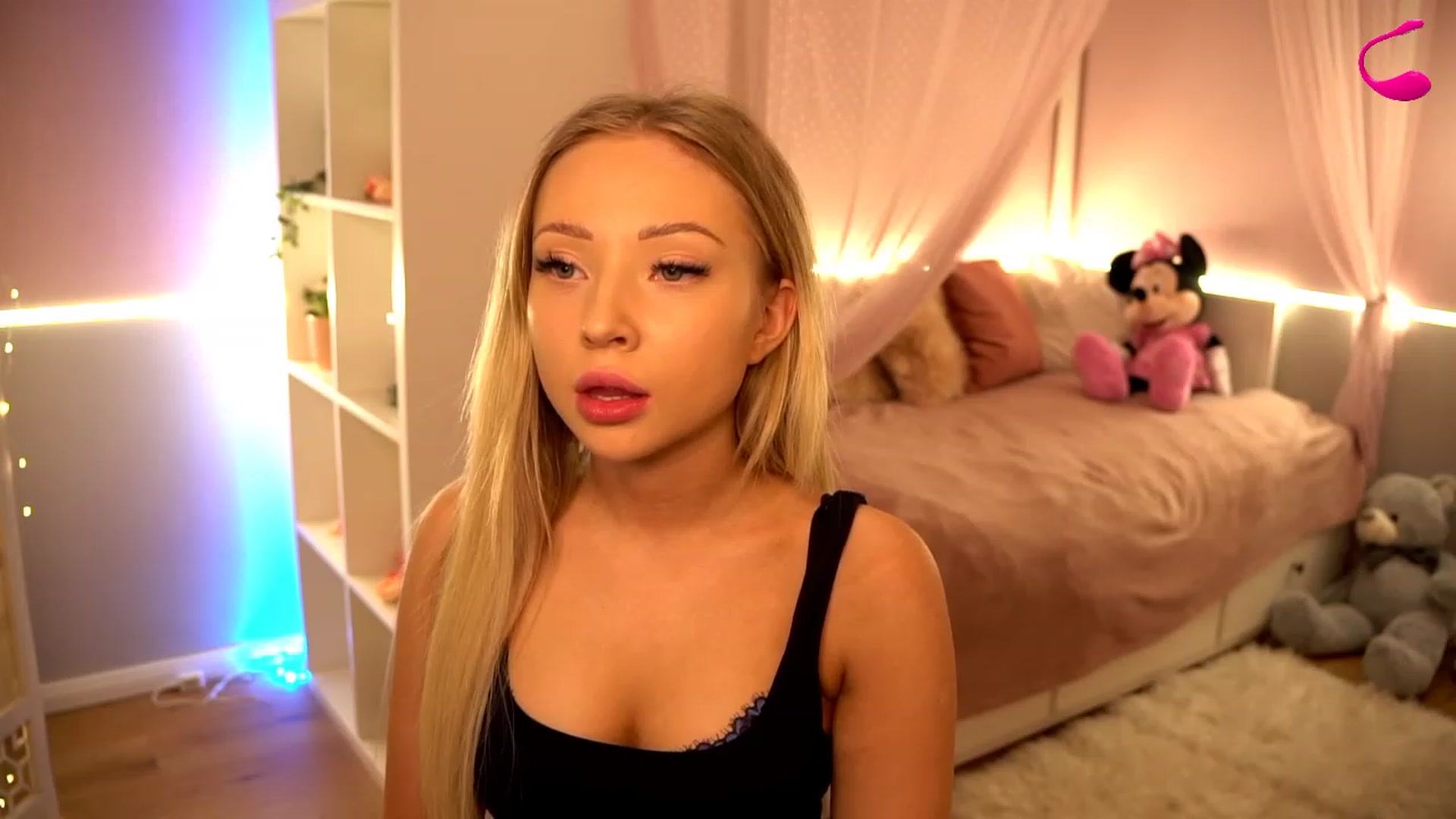 Gallery image thumbnail from Blondebbygirl's myfreecams stream on, 11/25/2022, 18:07 image 11 of 20